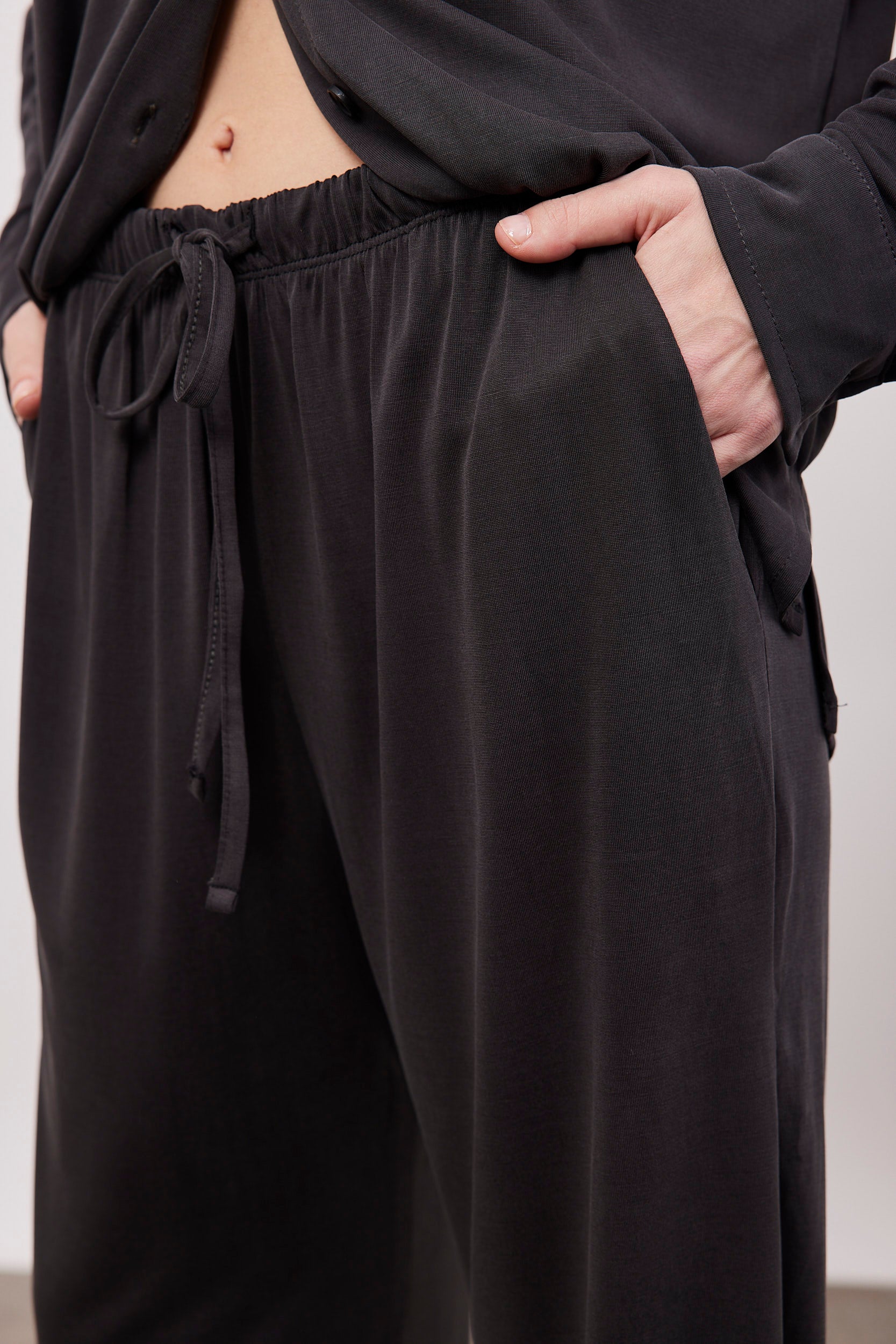 מכנסיים ארוכים בד מודל