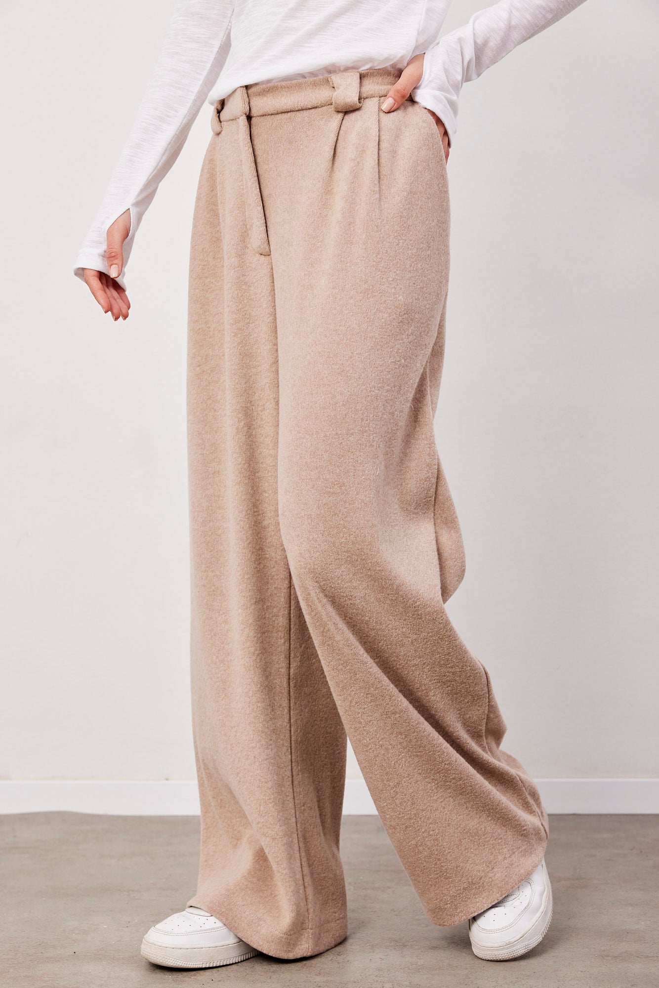 מכנסיים בגזרת אוברסייז עם גומי - ITAY BRANDS