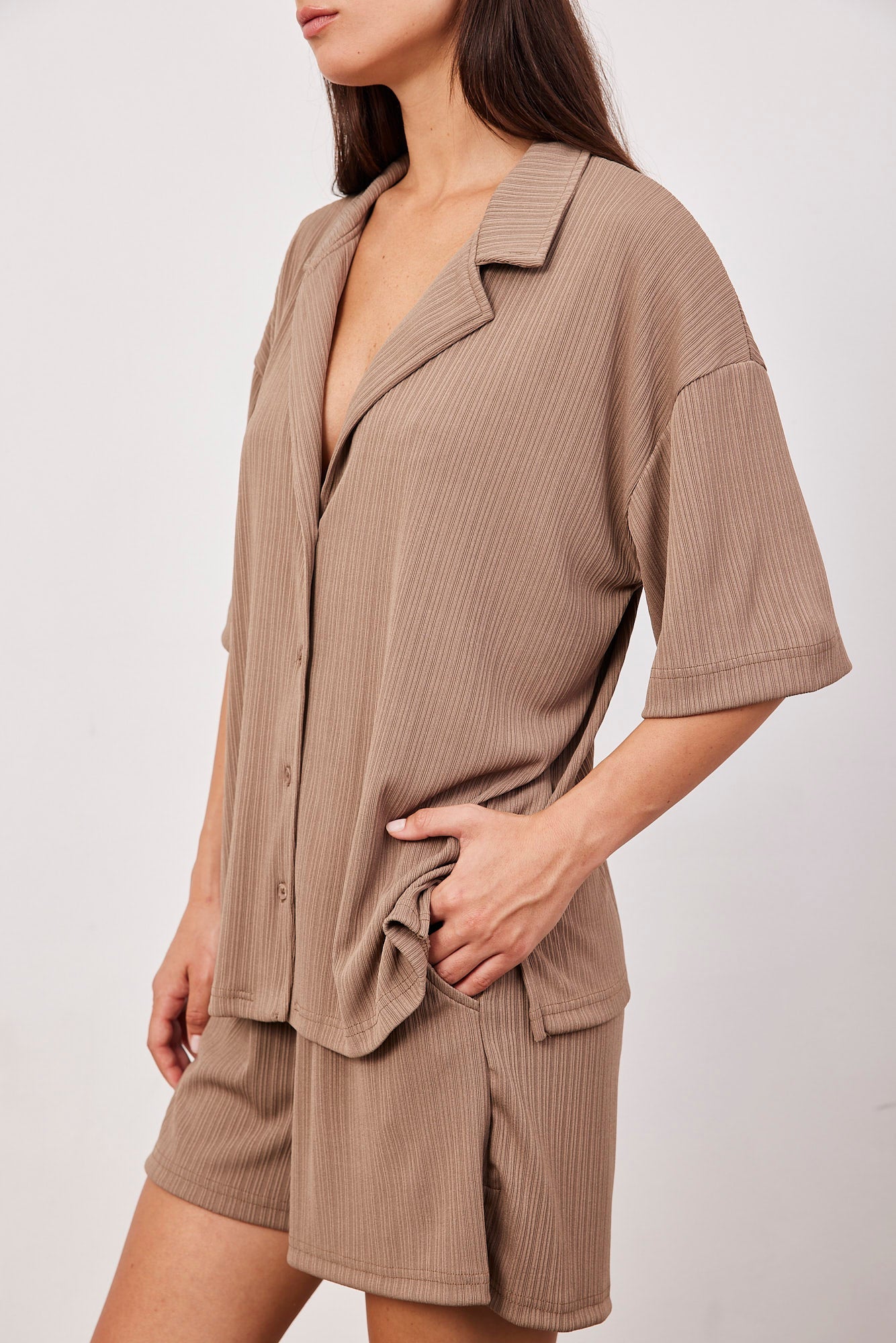 חליפה קצרה בטקסטורת פסים - ITAY BRANDS