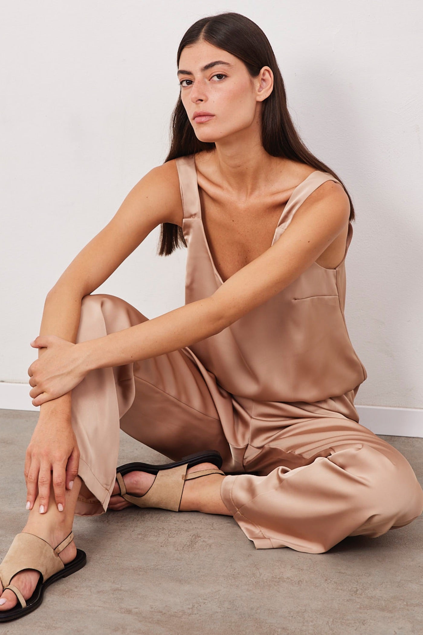 חליפת גופייה במראה סאטן - ITAY BRANDS