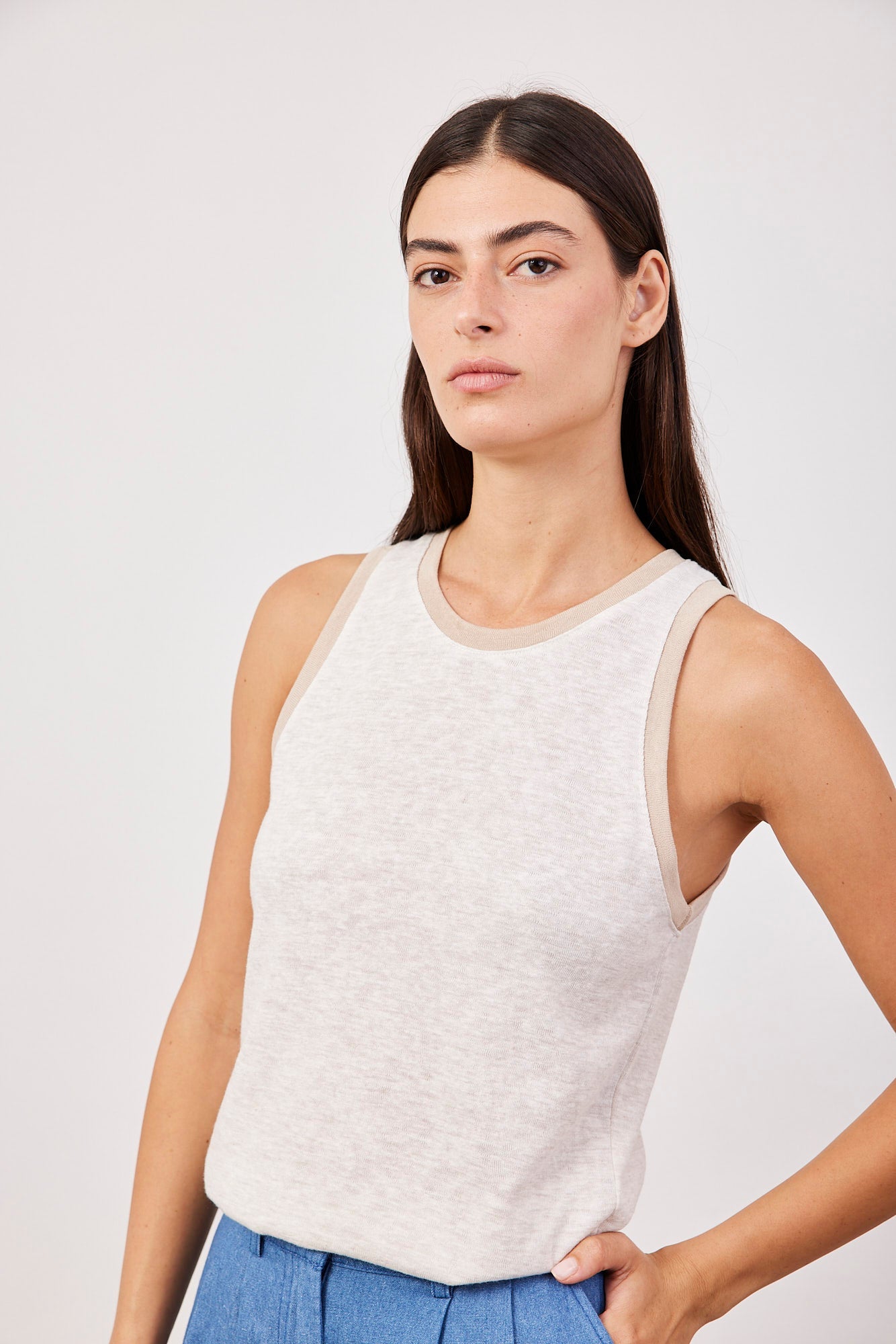 גופיה במראה פשתן קולור בלוק - ITAY BRANDS