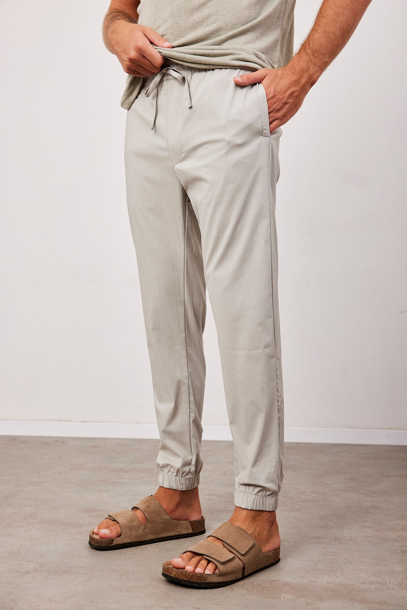 מכנסיים עם סיומת גומי - ITAY BRANDS