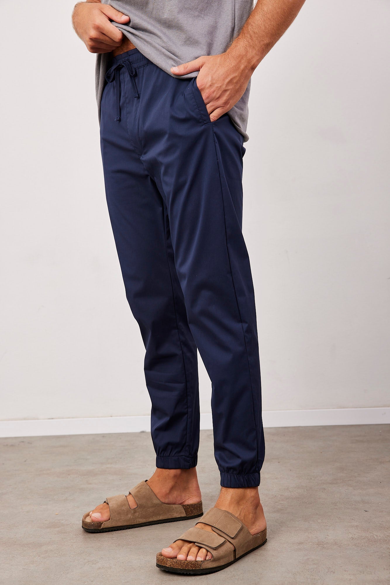 מכנסיים עם סיומת גומי - ITAY BRANDS