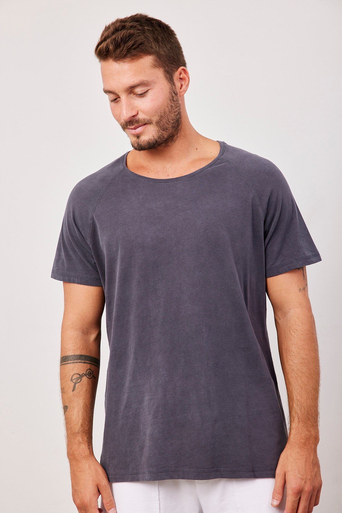 טישרט כותנה עם תיפור בולט - ITAY BRANDS