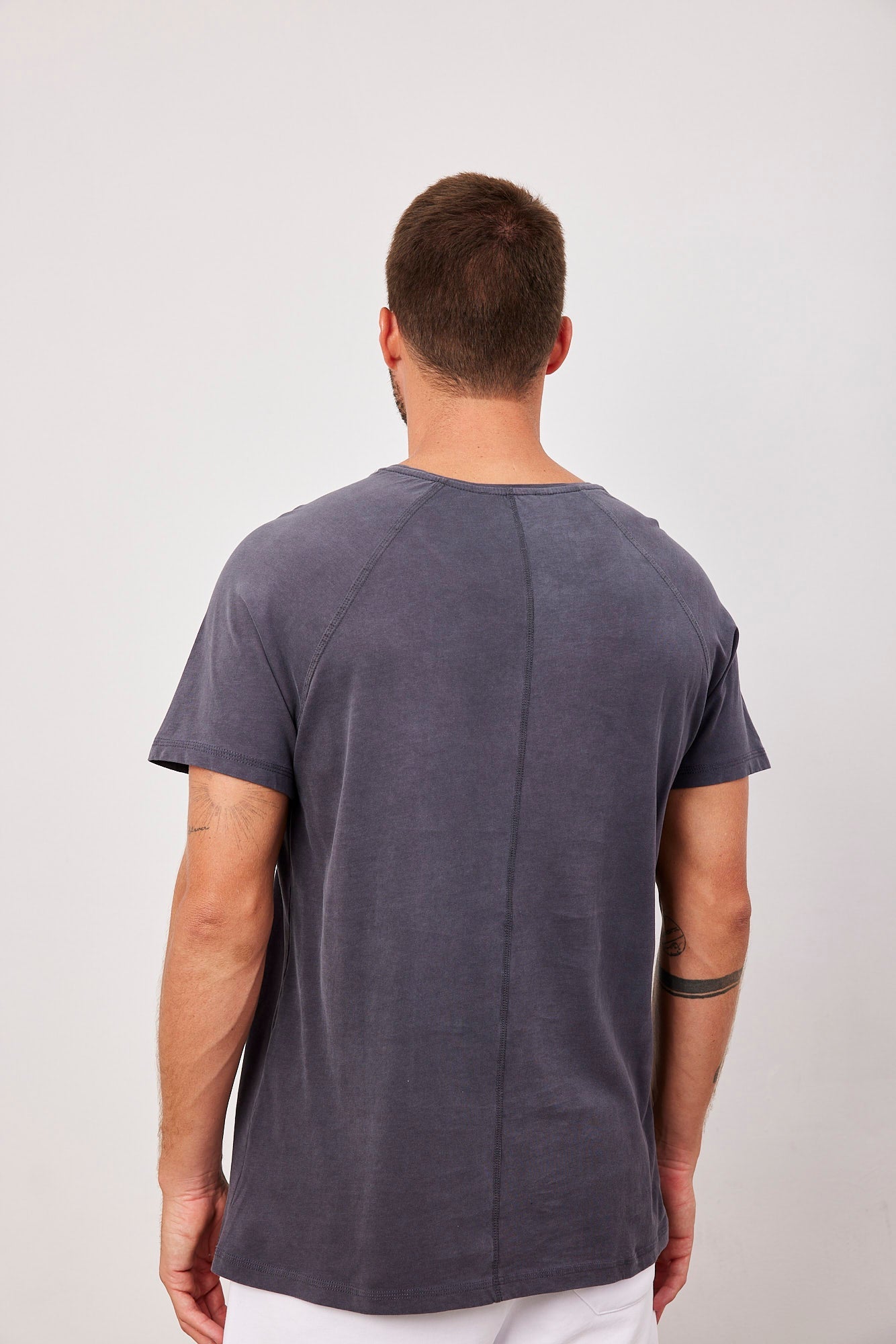 טישרט כותנה עם תיפור בולט - ITAY BRANDS