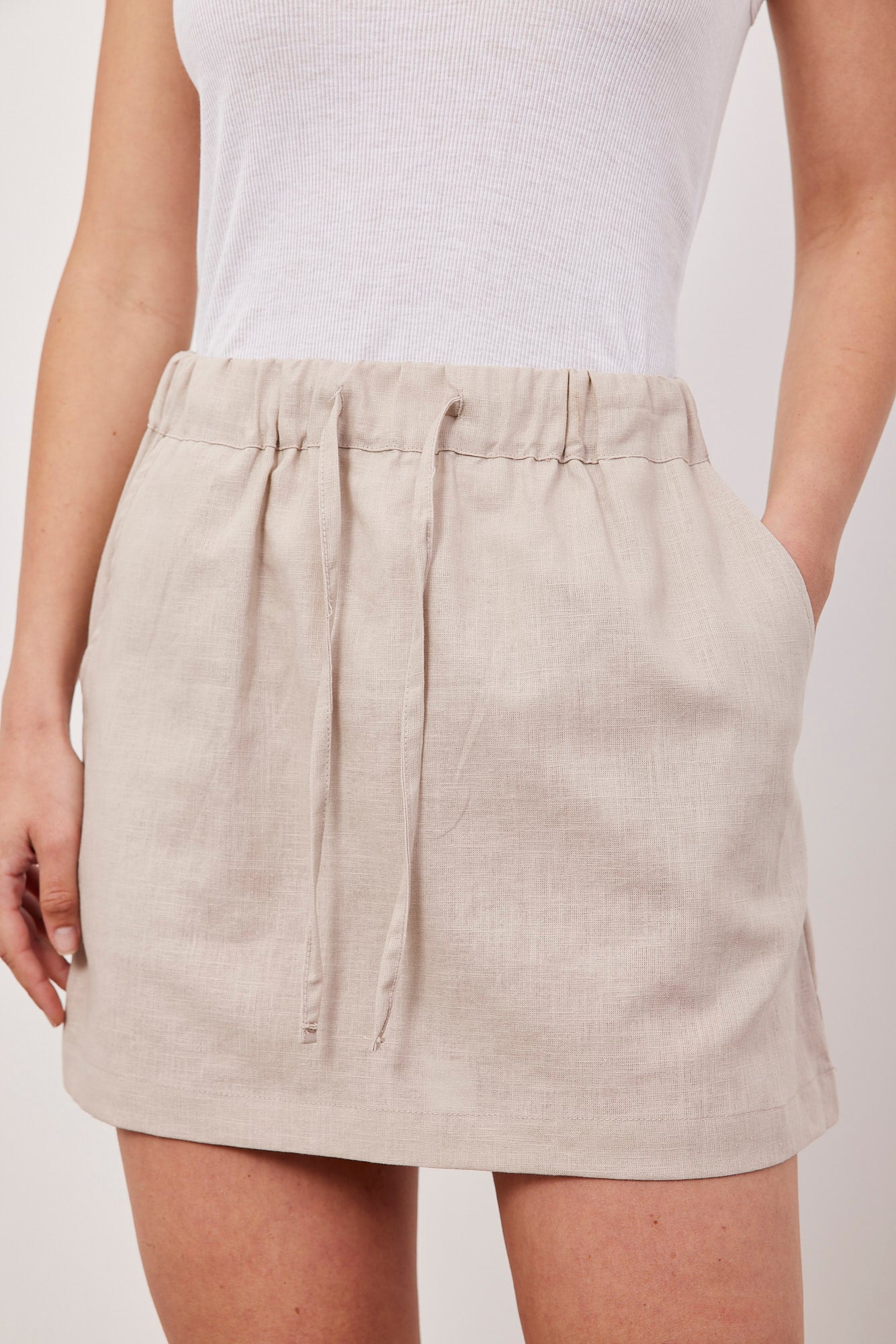 חצאית פשתן קצרה - ITAY BRANDS