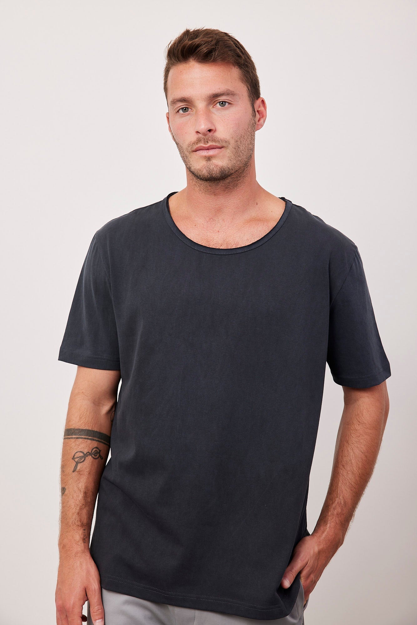 טישרט ווש עם מפתח בגימור פרום - ITAY BRANDS