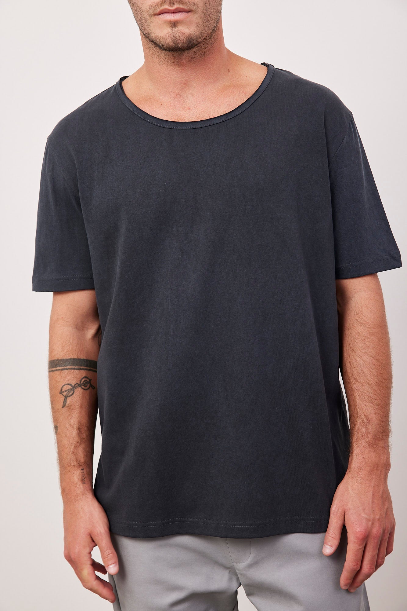 טישרט ווש עם מפתח בגימור פרום - ITAY BRANDS