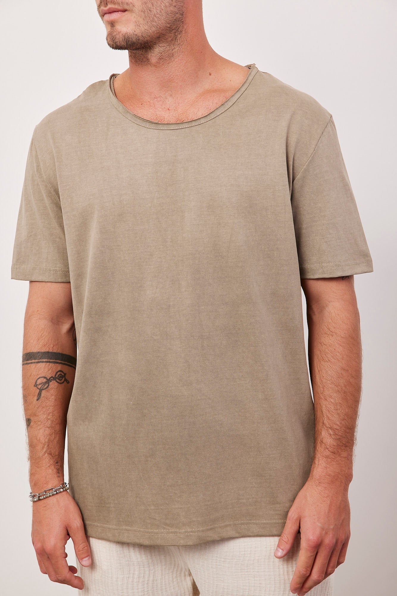 טישרט ווש עם מפתח בגימור פרום - ITAY BRANDS