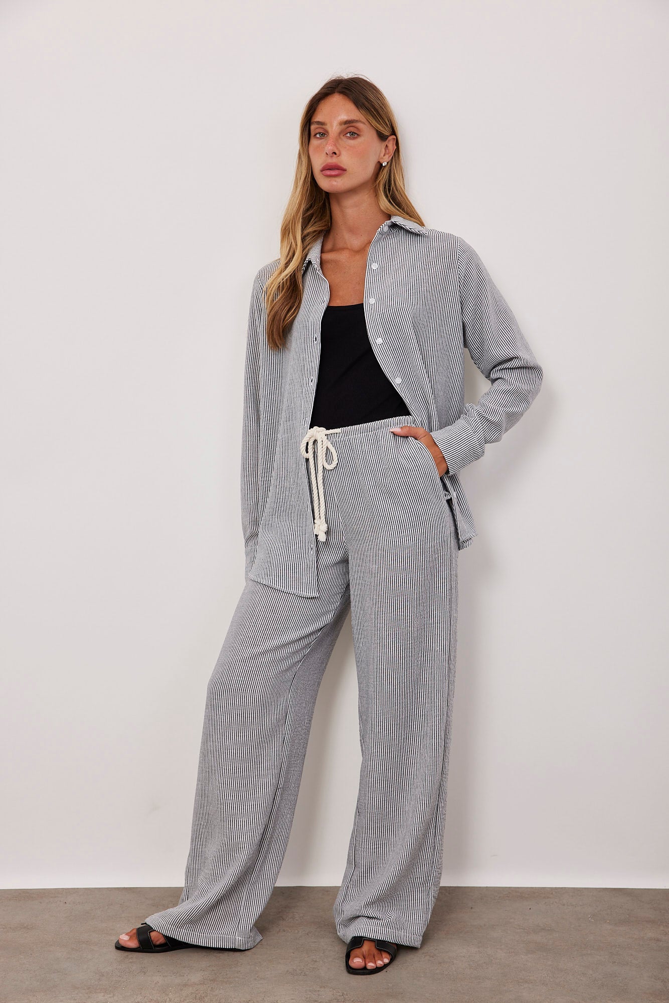 מכנסי פסים עם שרוך במותן - ITAY BRANDS