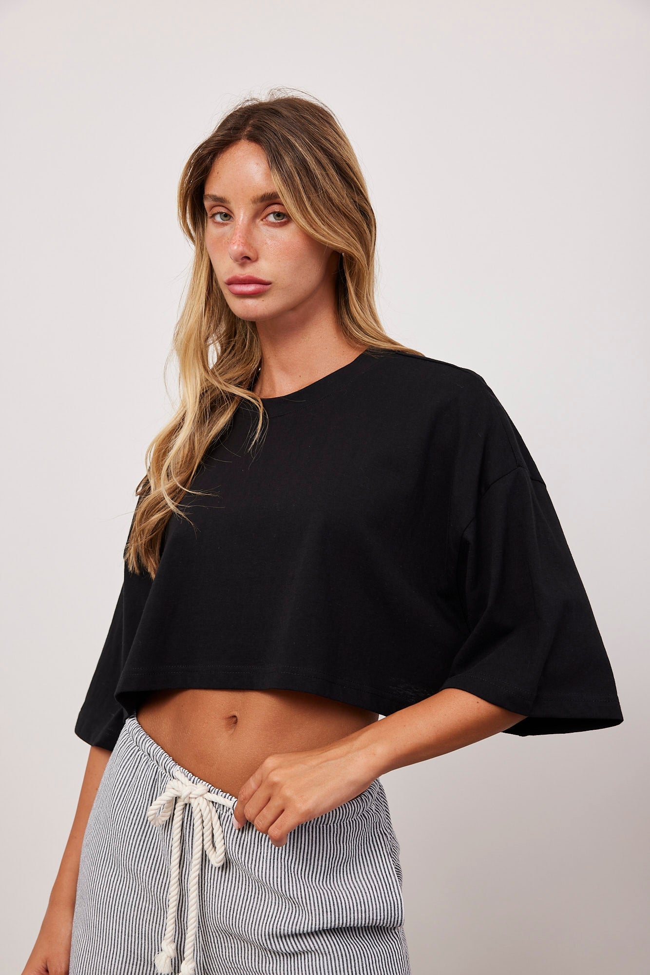 חולצת קרופ גזרת אוברסייז - ITAY BRANDS