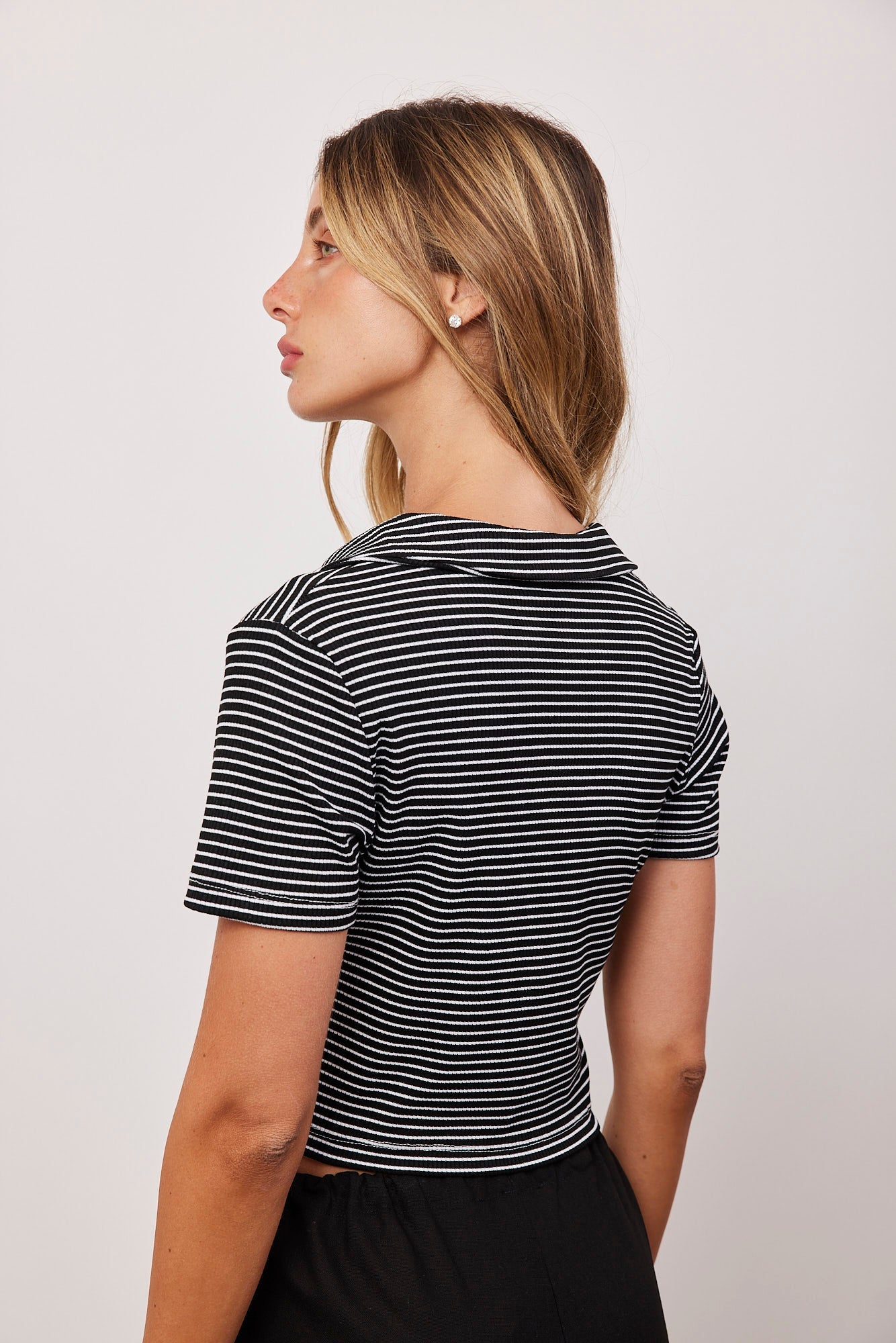 חולצת צווארון קרופ פסים - ITAY BRANDS
