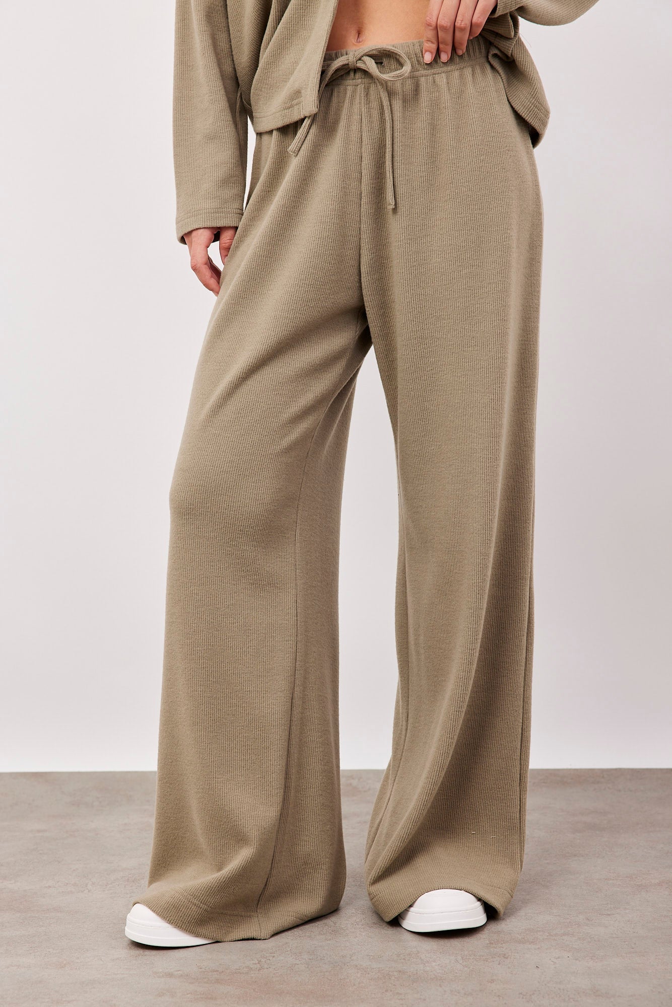 חליפת סריג רכה מכופתרת - ITAY BRANDS