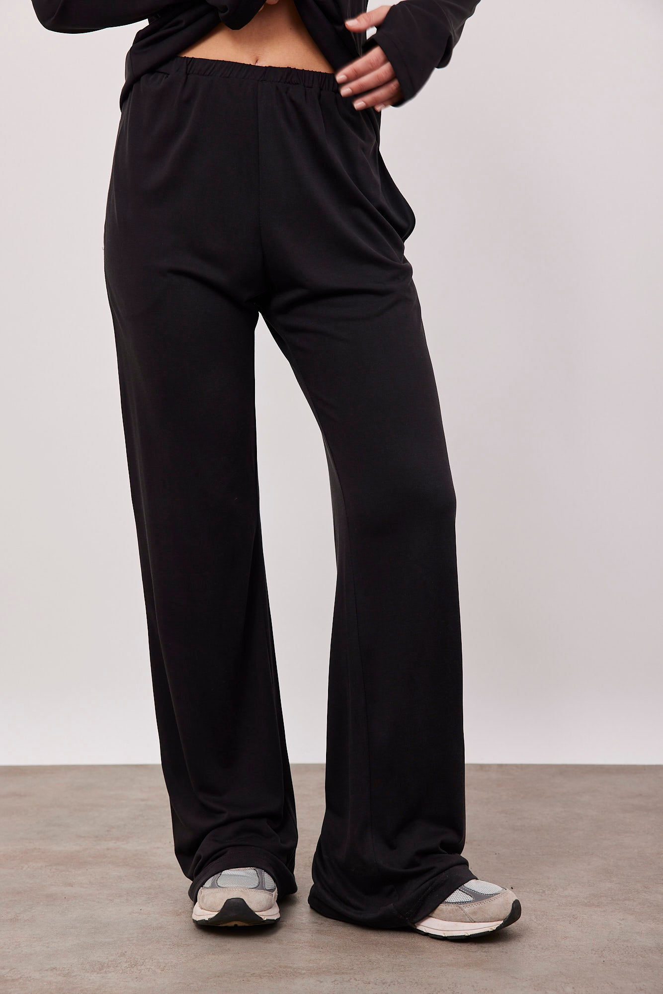 חליפת בייסיק ארוכה מבד מודל - ITAY BRANDS