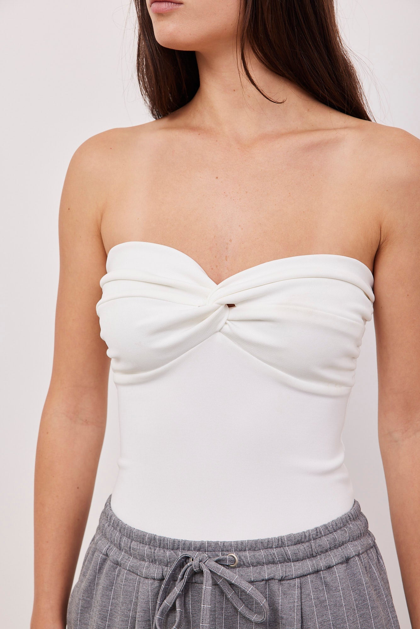 טופ סטרפלס מסובב - ITAY BRANDS