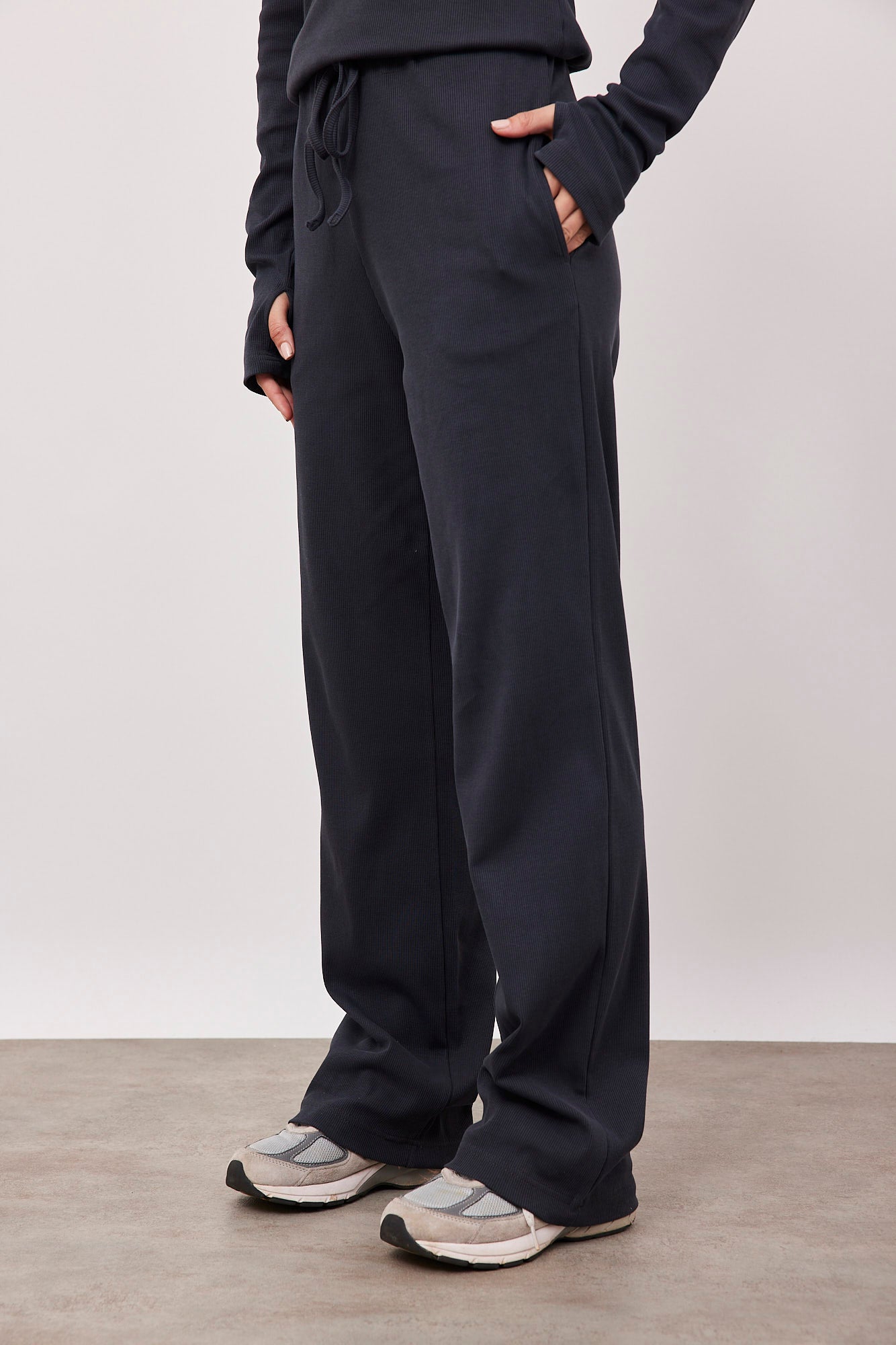 מכנסי ריב ארוכים בגזרה רחבה - ITAY BRANDS