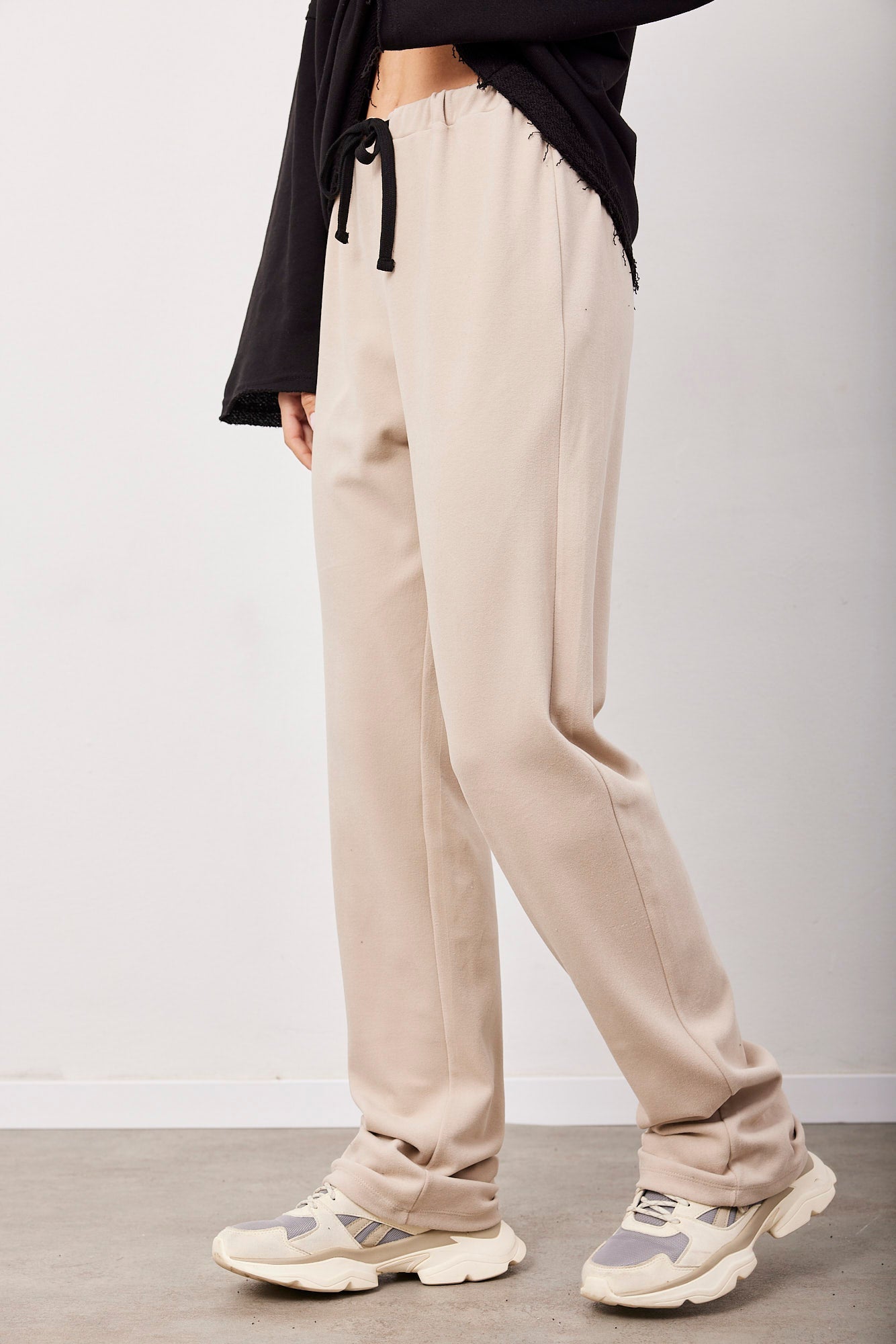 מכנסיים ארוכים עם שרוך קולור בלוק - ITAY BRANDS