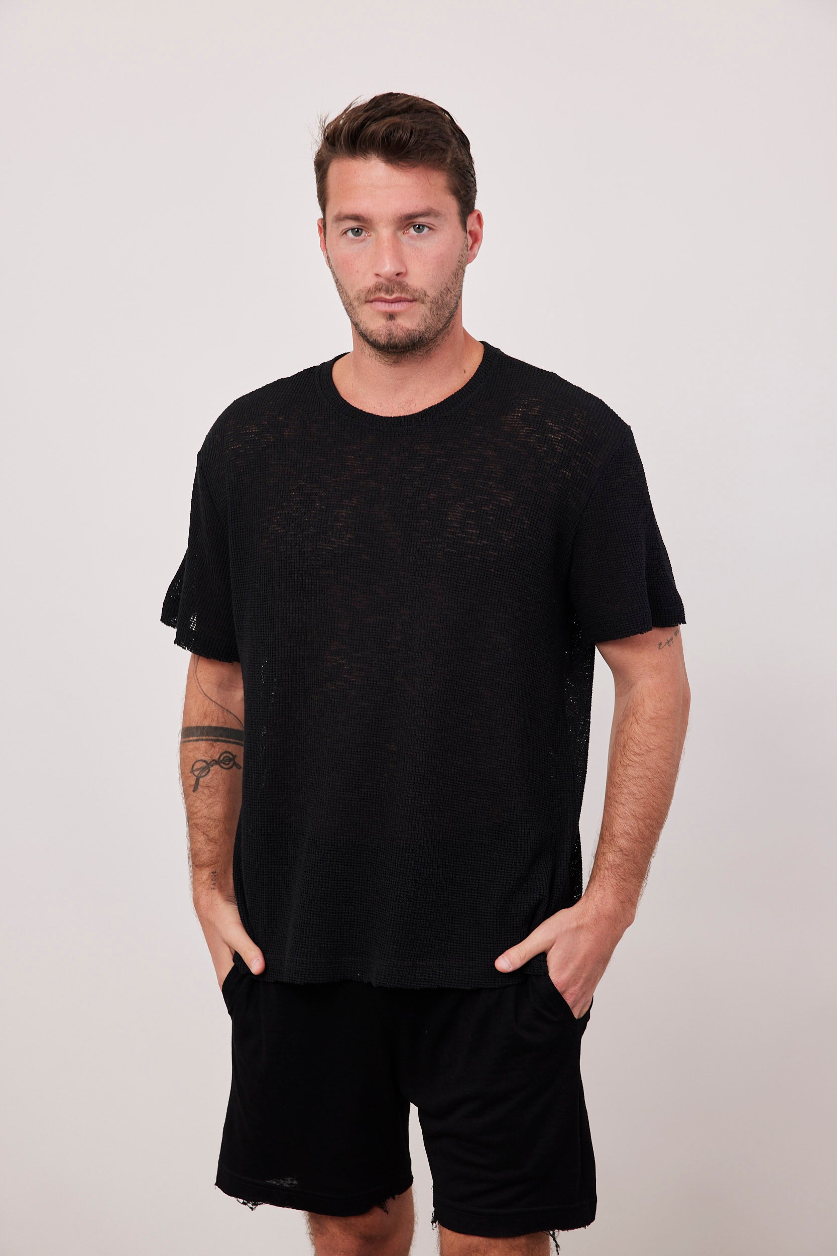 טישרט סרוגה