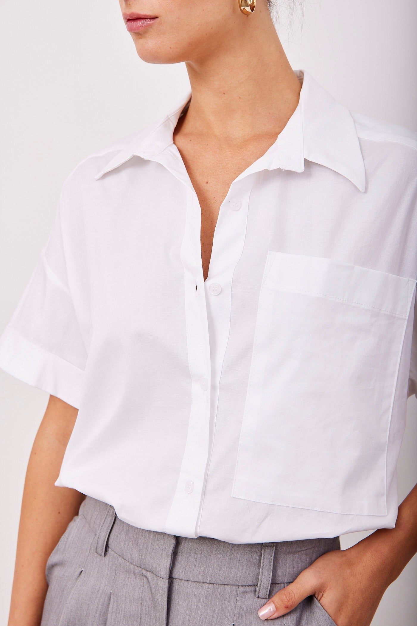 חולצה מכופתרת קצרה עם כיס - ITAY BRANDS