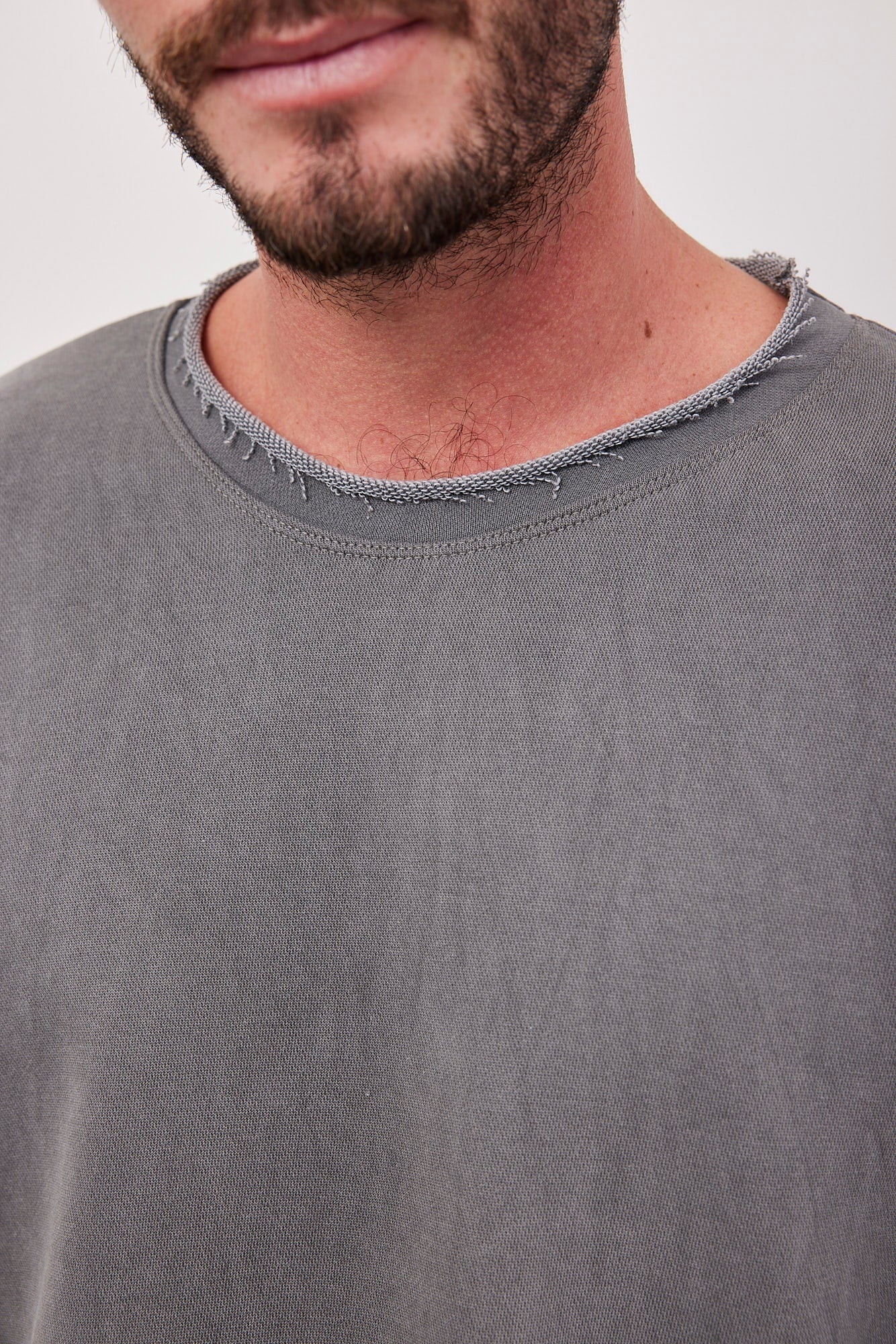 חולצה ארוכה עם גימור פרום - ITAY BRANDS