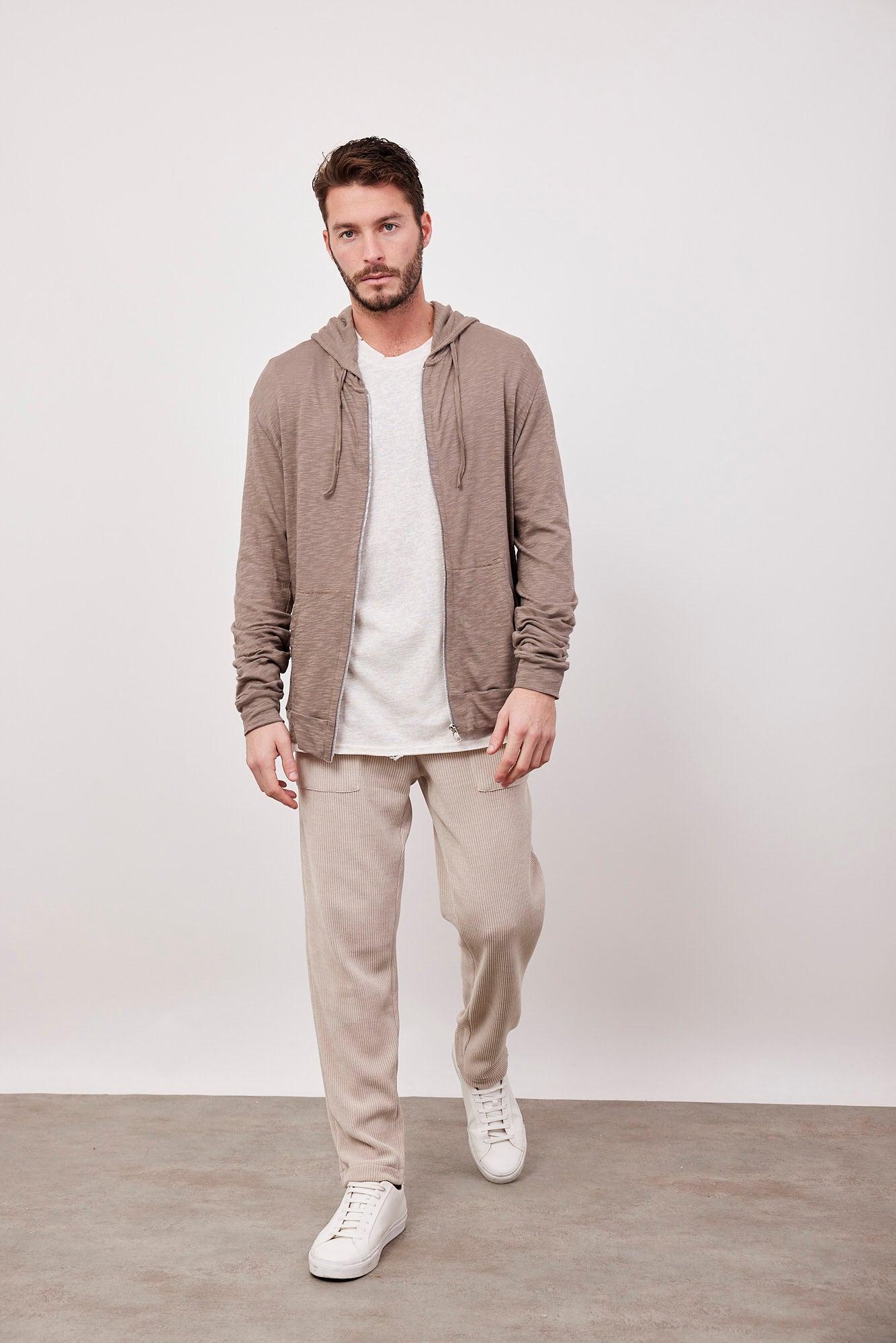 קפוצ׳ון עם רוכסן במראה ווש - ITAY BRANDS