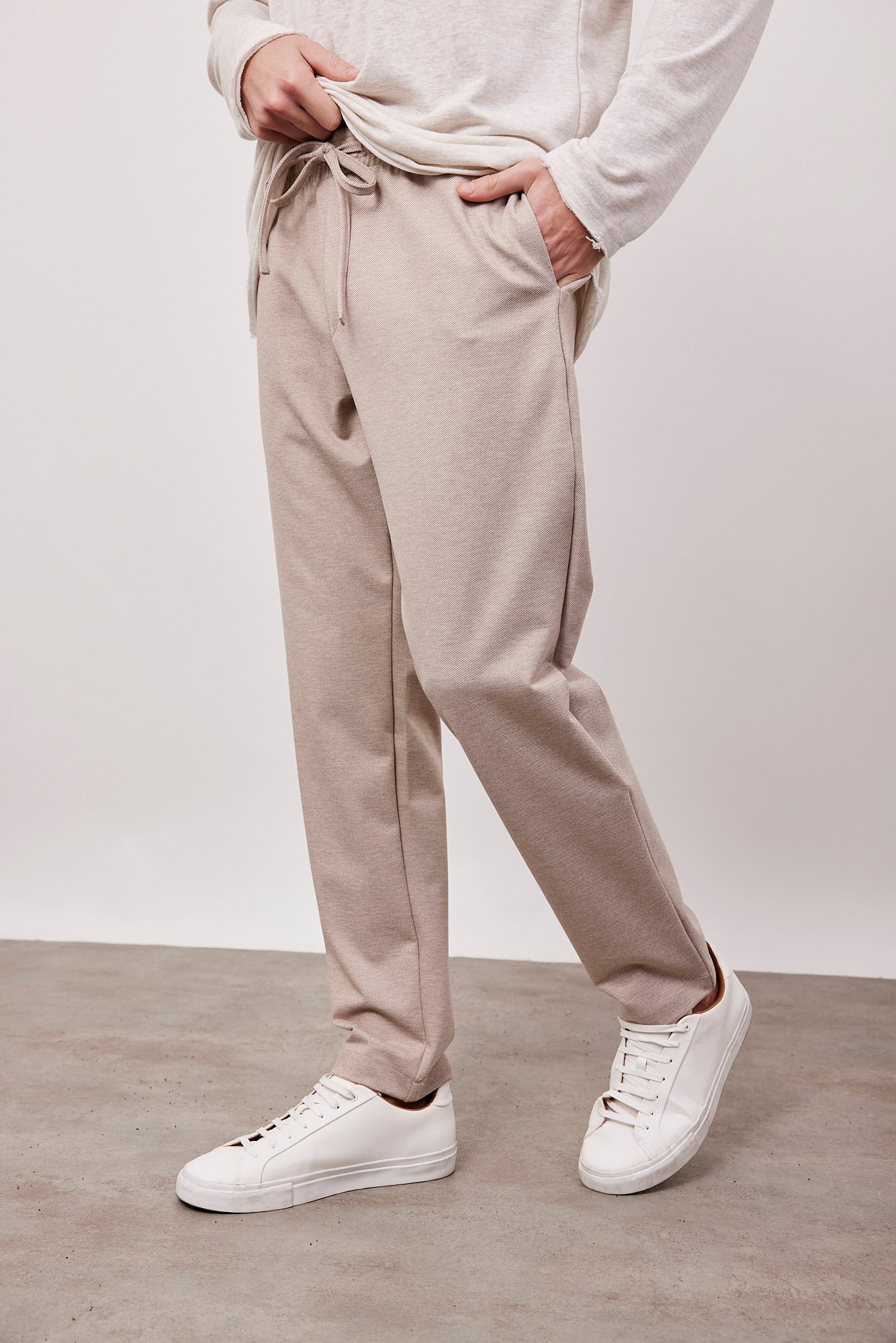 מכנסי טרנינג במראה מחוייט - ITAY BRANDS