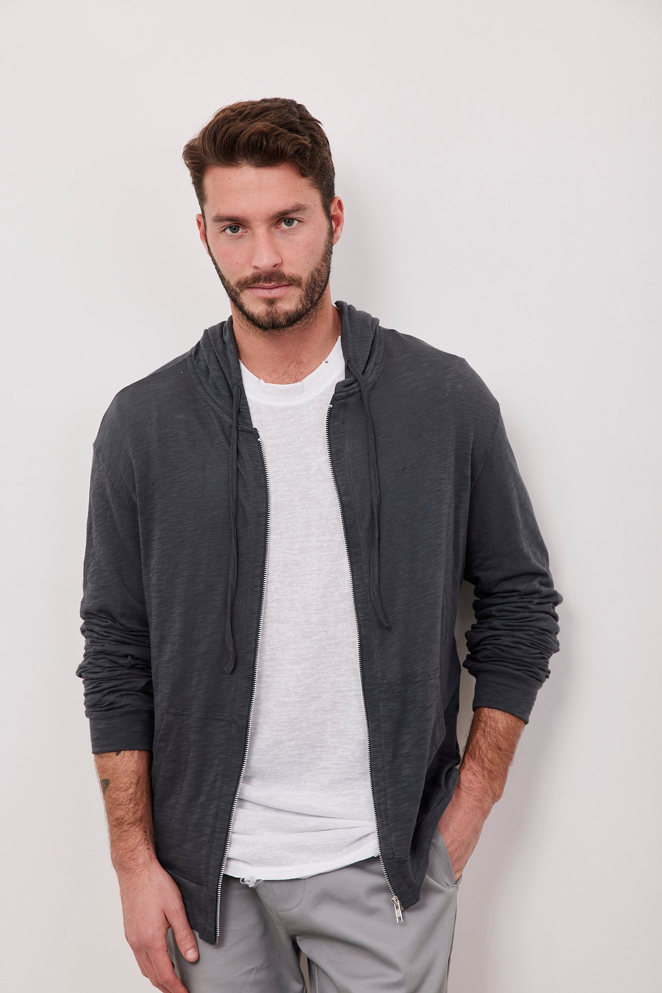 קפוצ׳ון עם רוכסן במראה ווש - ITAY BRANDS