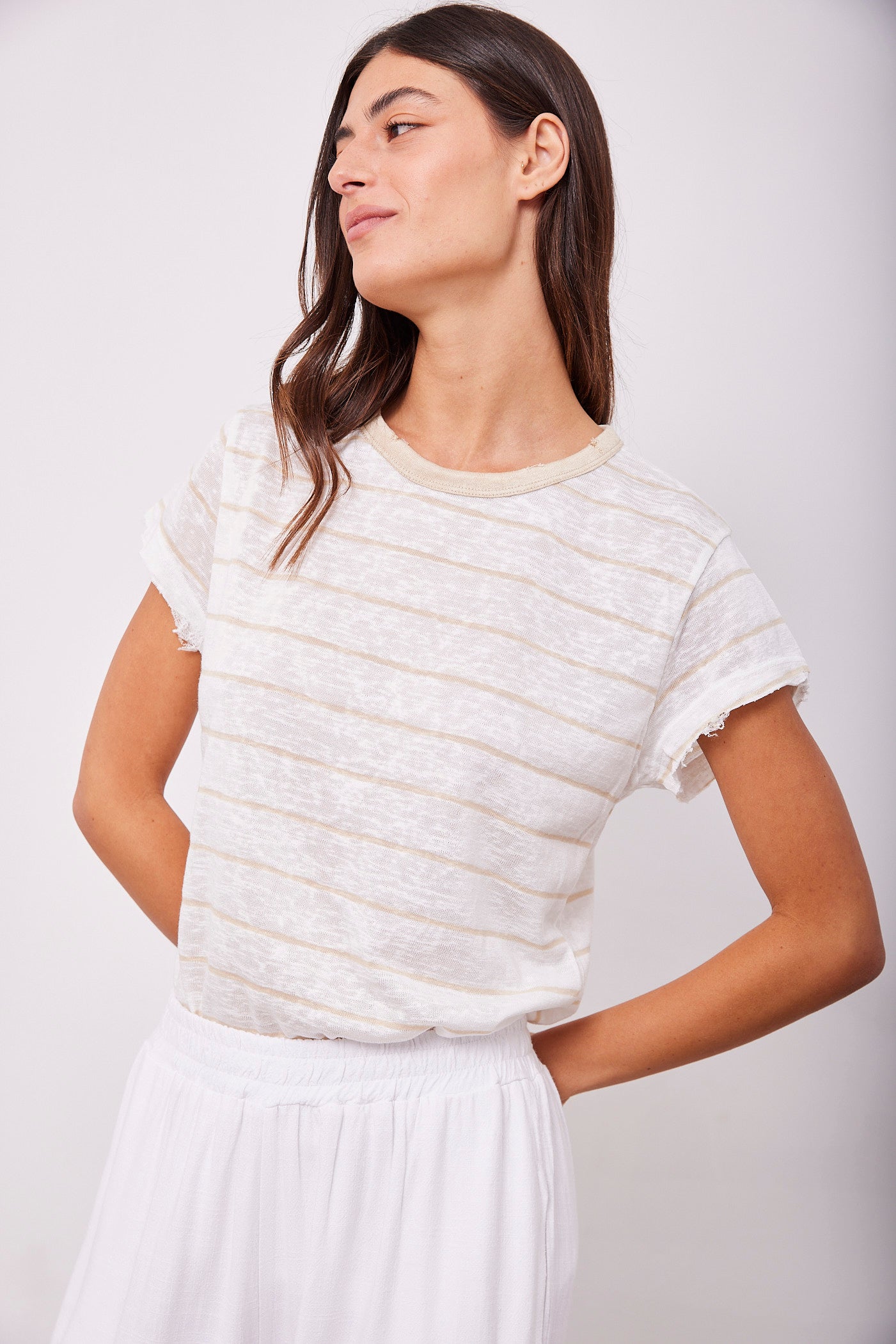 טי-שרט פסים בשילוב קרעים - ITAY BRANDS