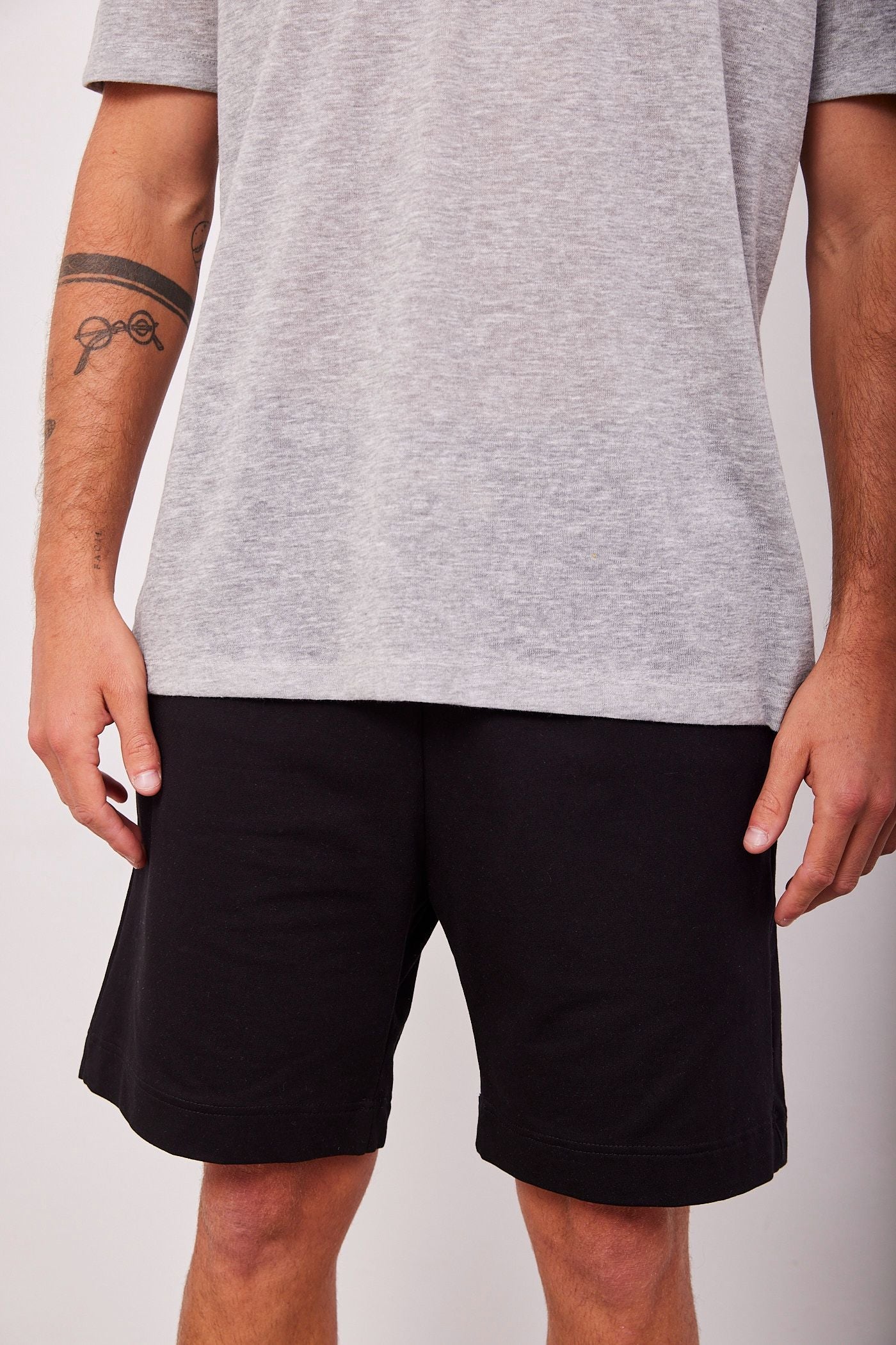 מכנסיים קצרים עם קשירה - ITAY BRANDS