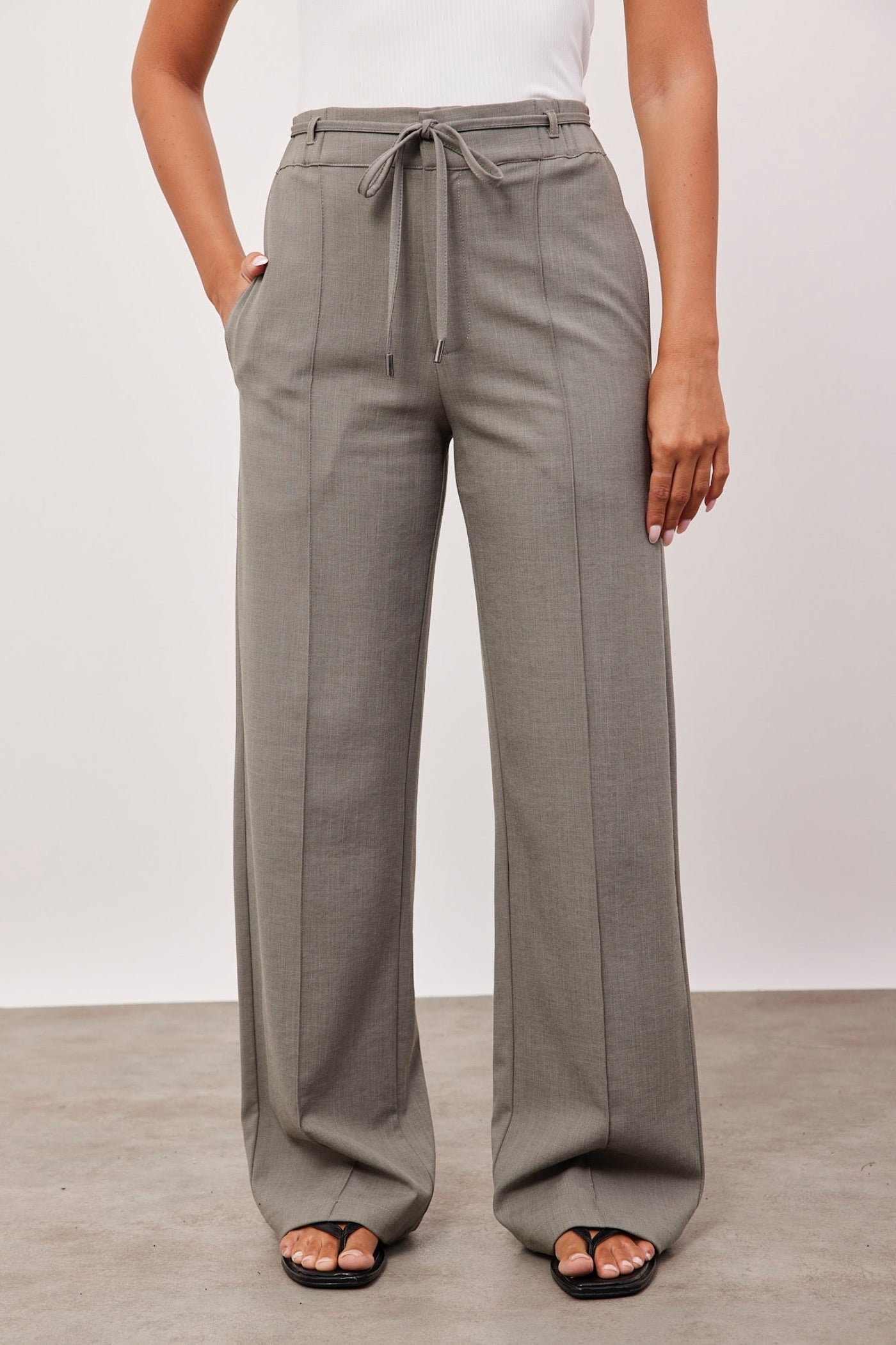 מכנסיים מחויטים בשילוב קשירה - ITAY BRANDS