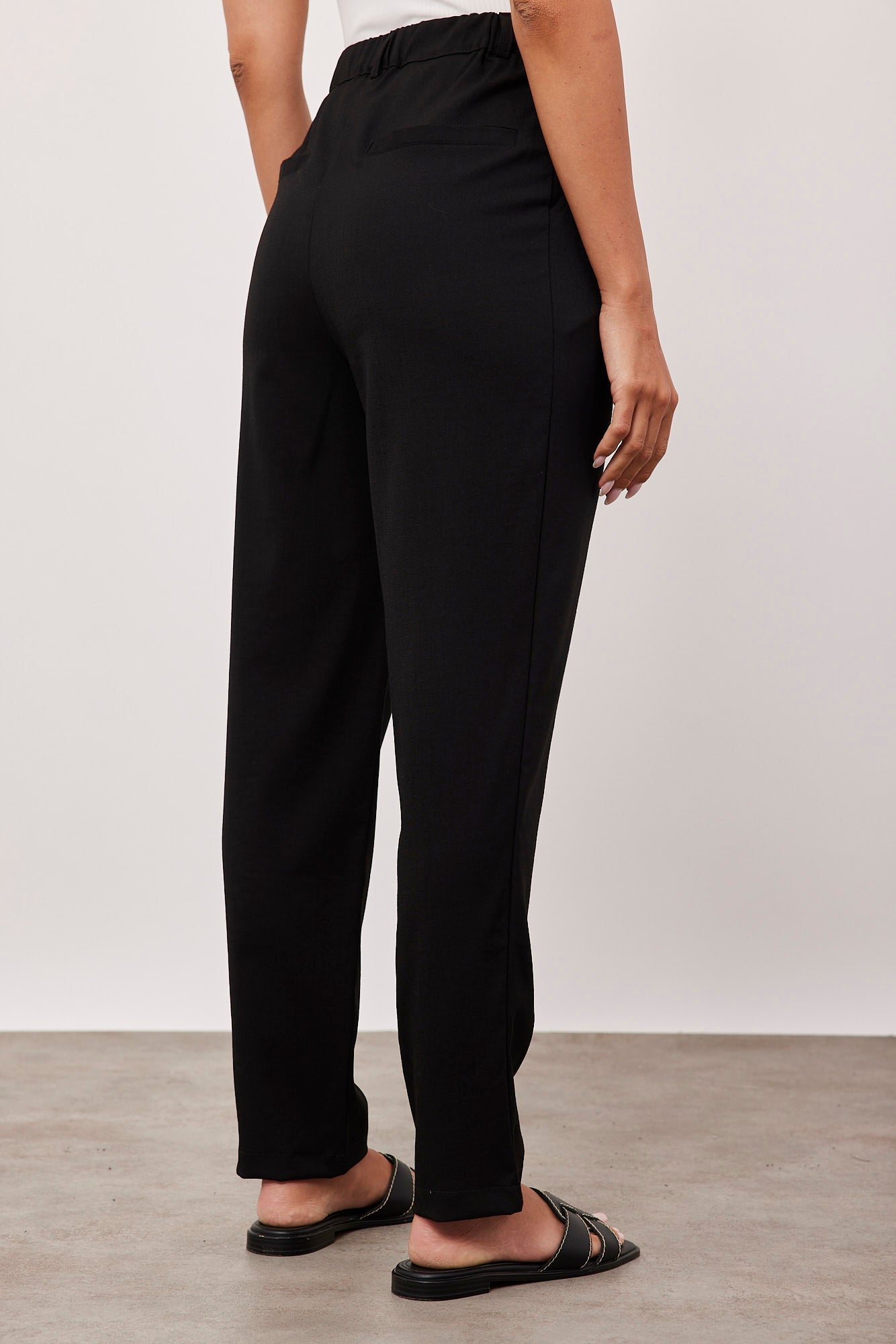 מכנסיים מחויטים באורך הקרסול - ITAY BRANDS