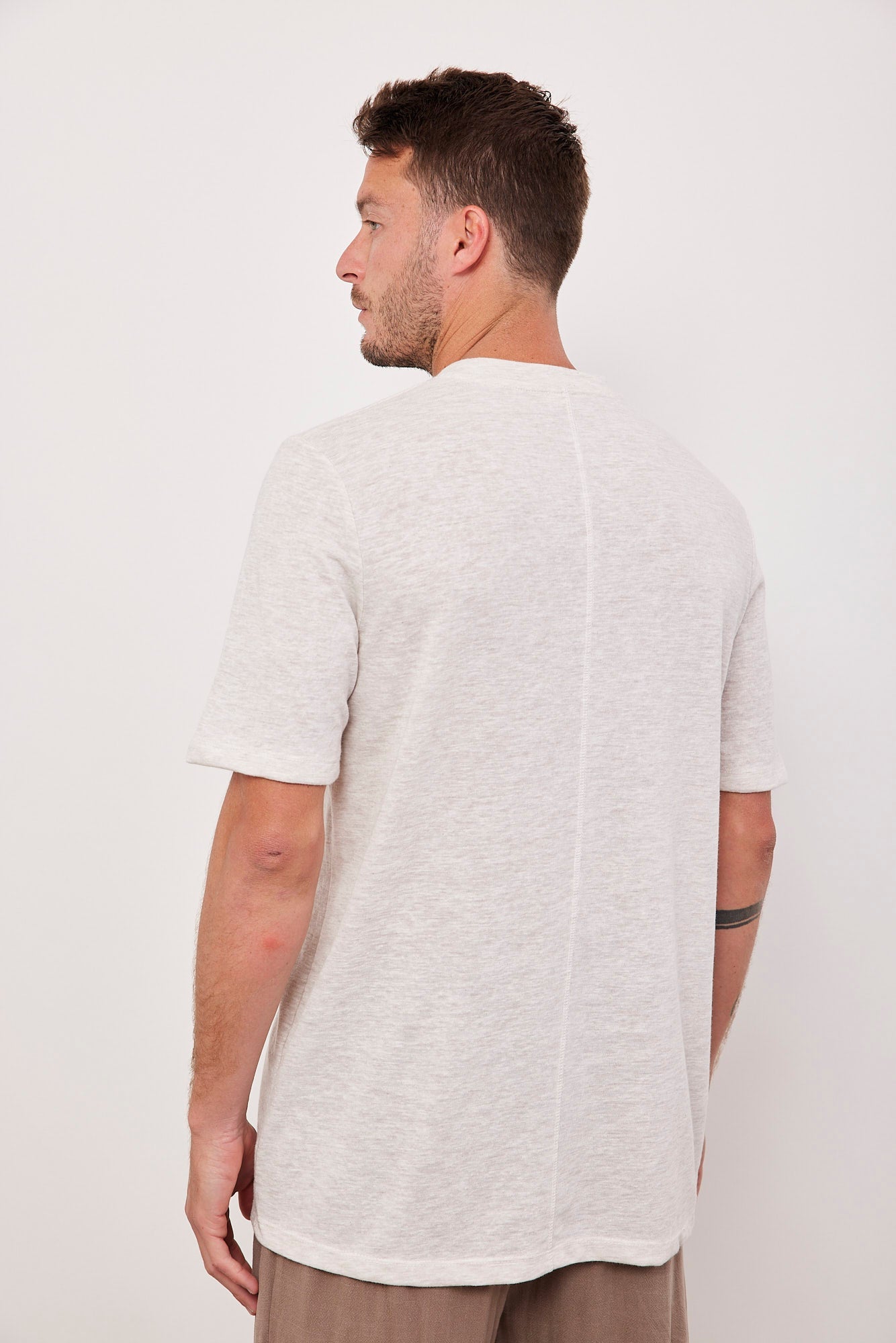 טי-שרט עם תיפור קידמי - ITAY BRANDS