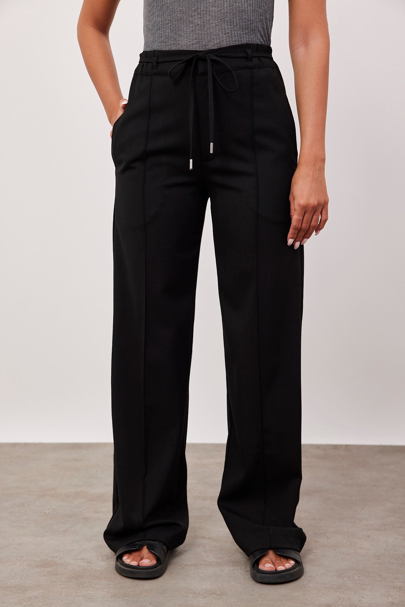 מכנסיים מחויטים בשילוב קשירה - ITAY BRANDS