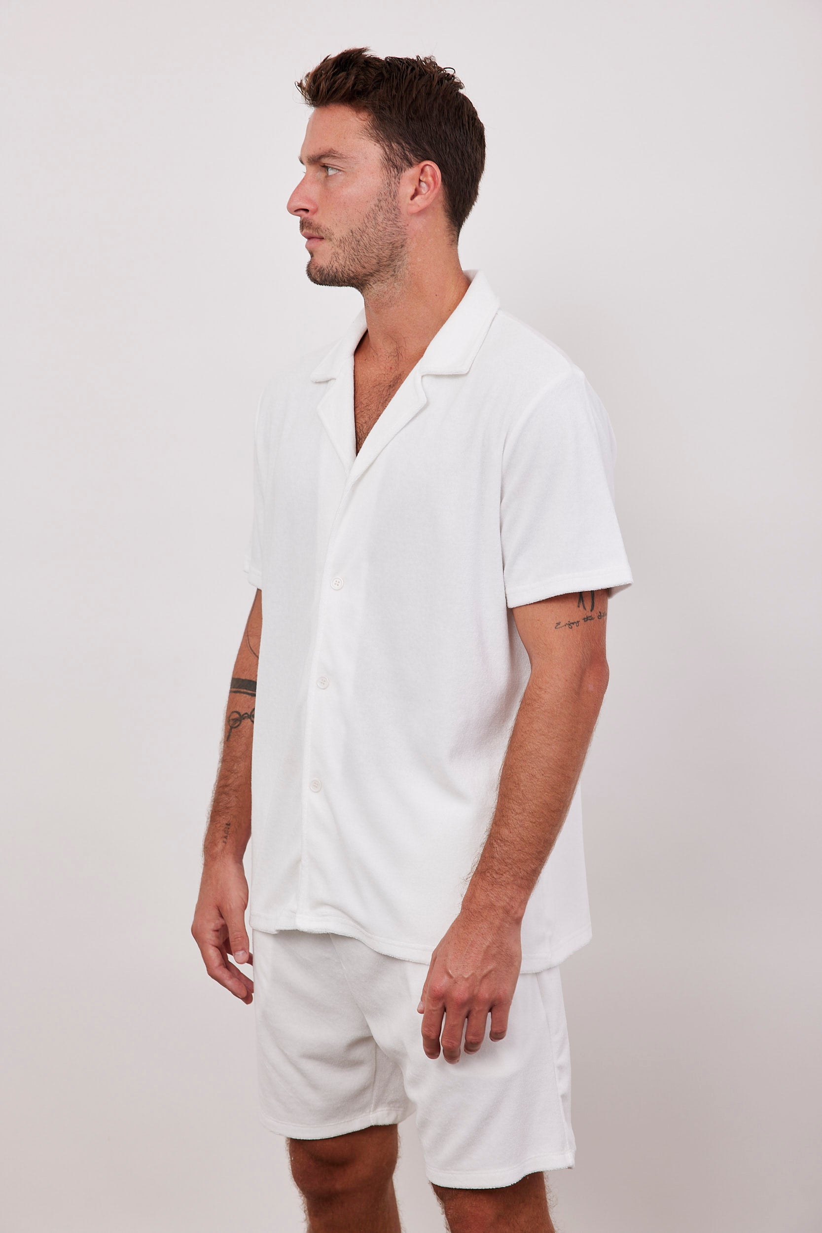 חולצה מכופתרת קצרה בטקסטורה