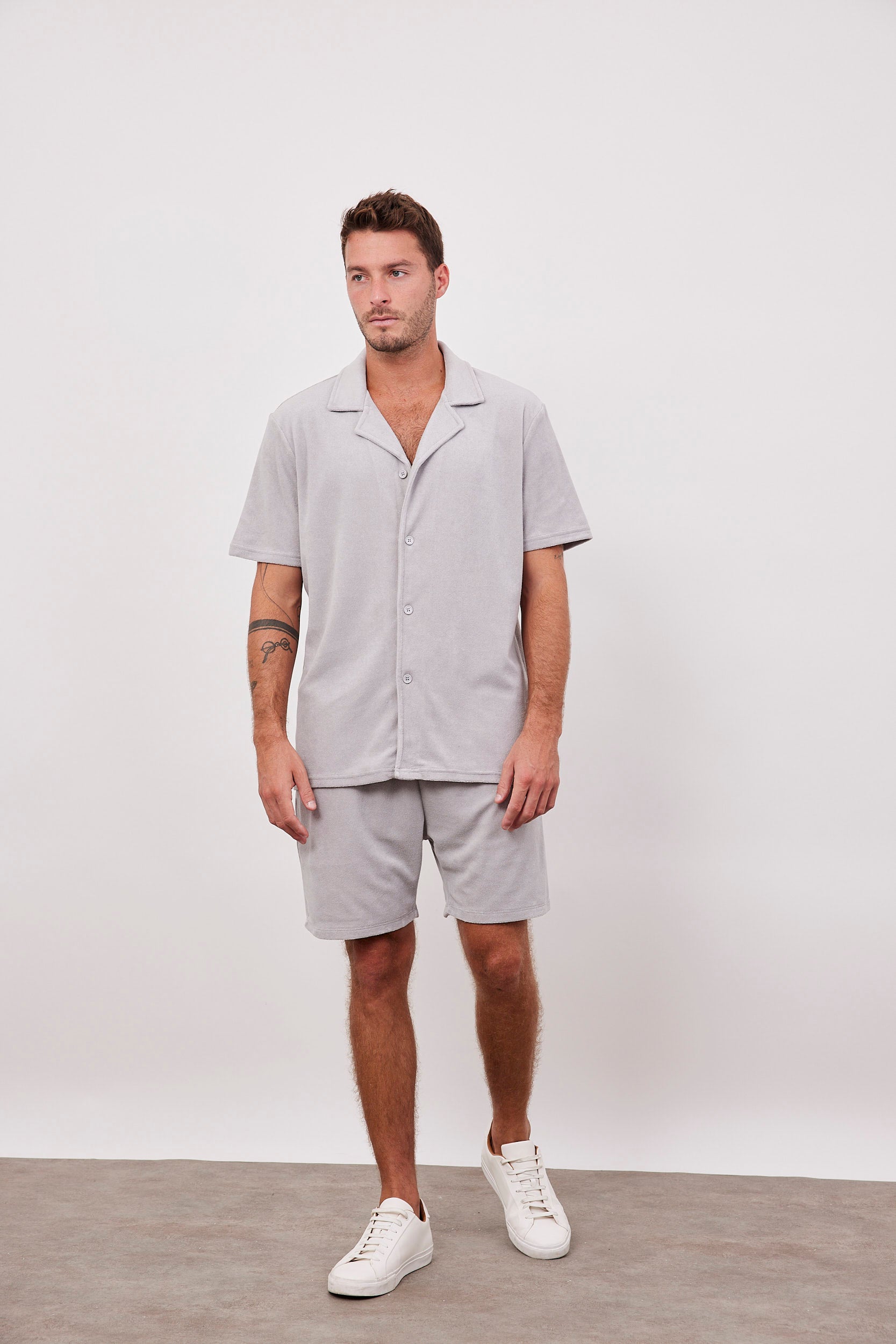 מכנסיים קצרים בטקסטורה