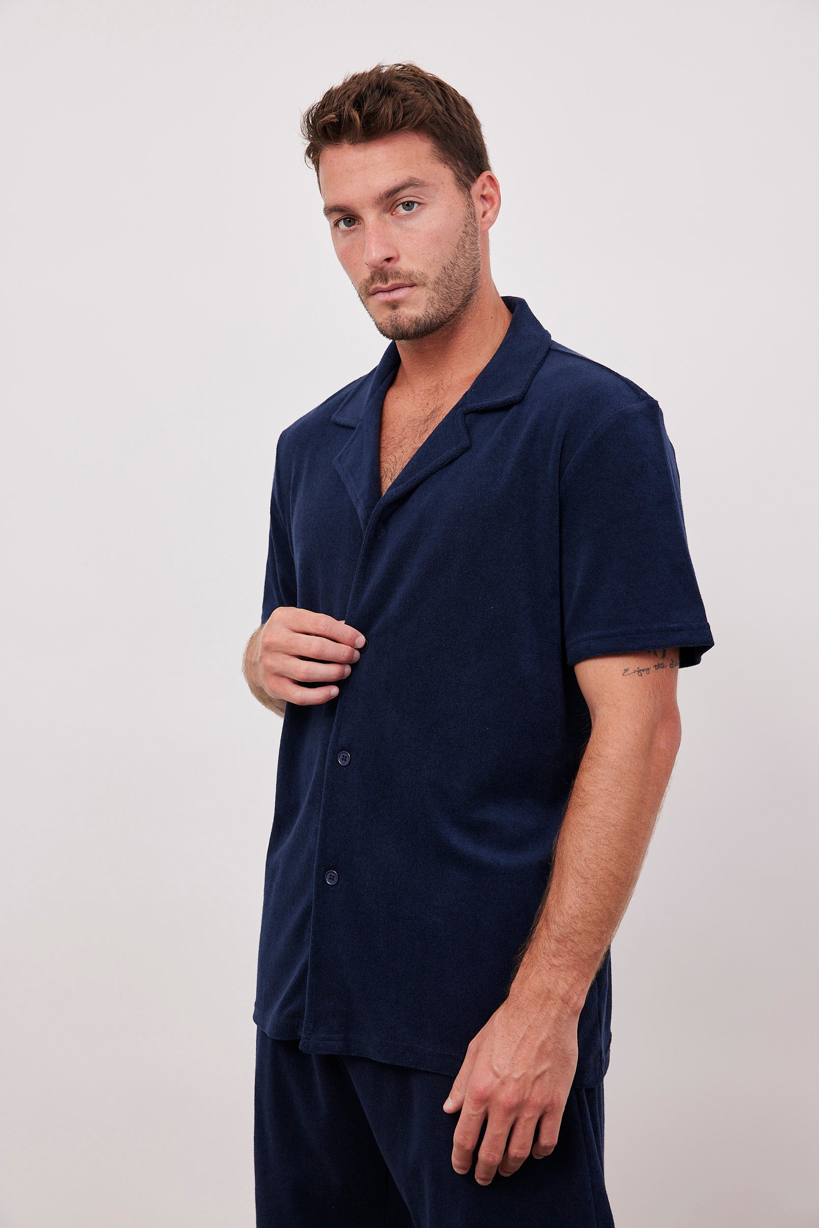 חולצה מכופתרת קצרה בטקסטורה