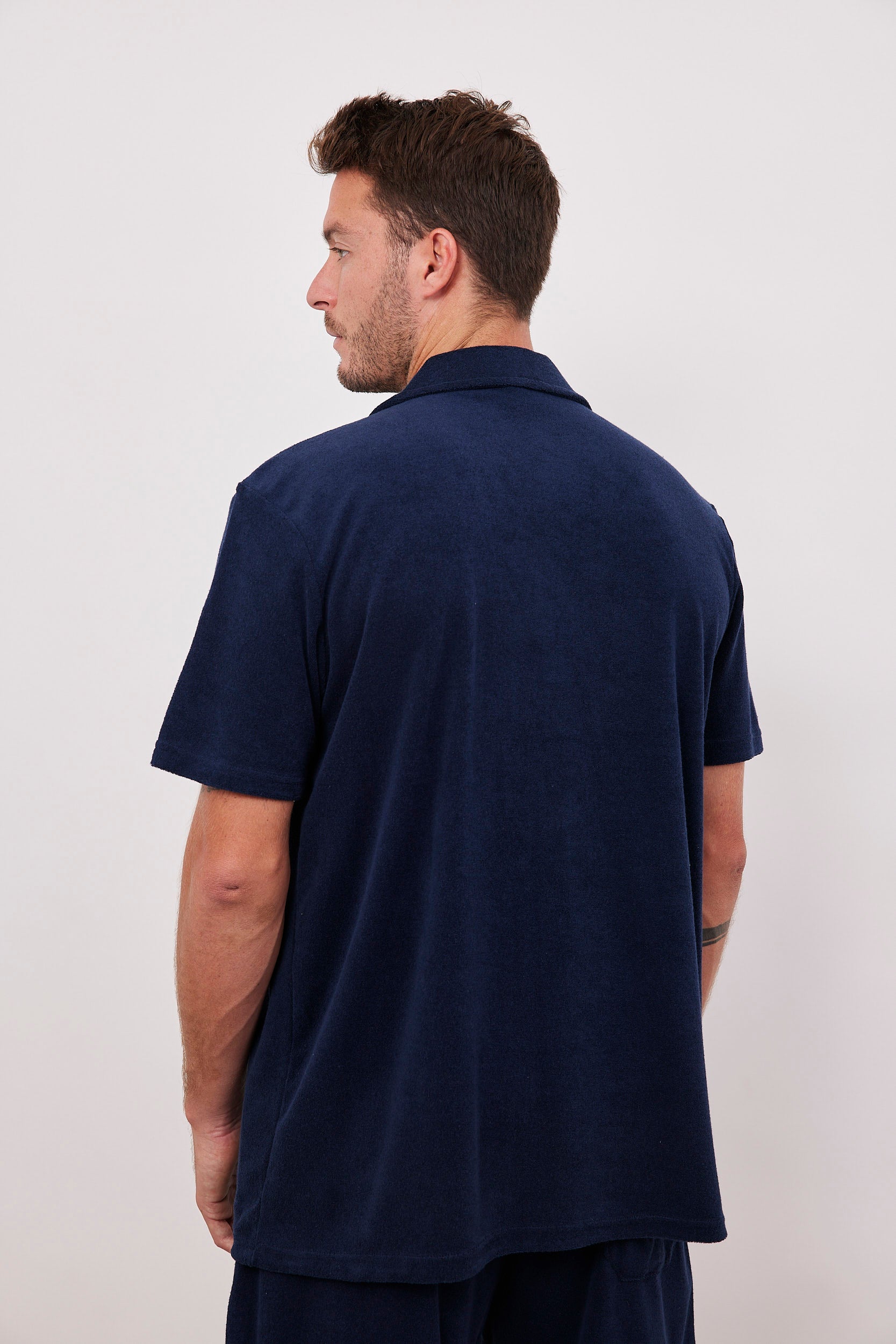 חולצה מכופתרת קצרה בטקסטורה