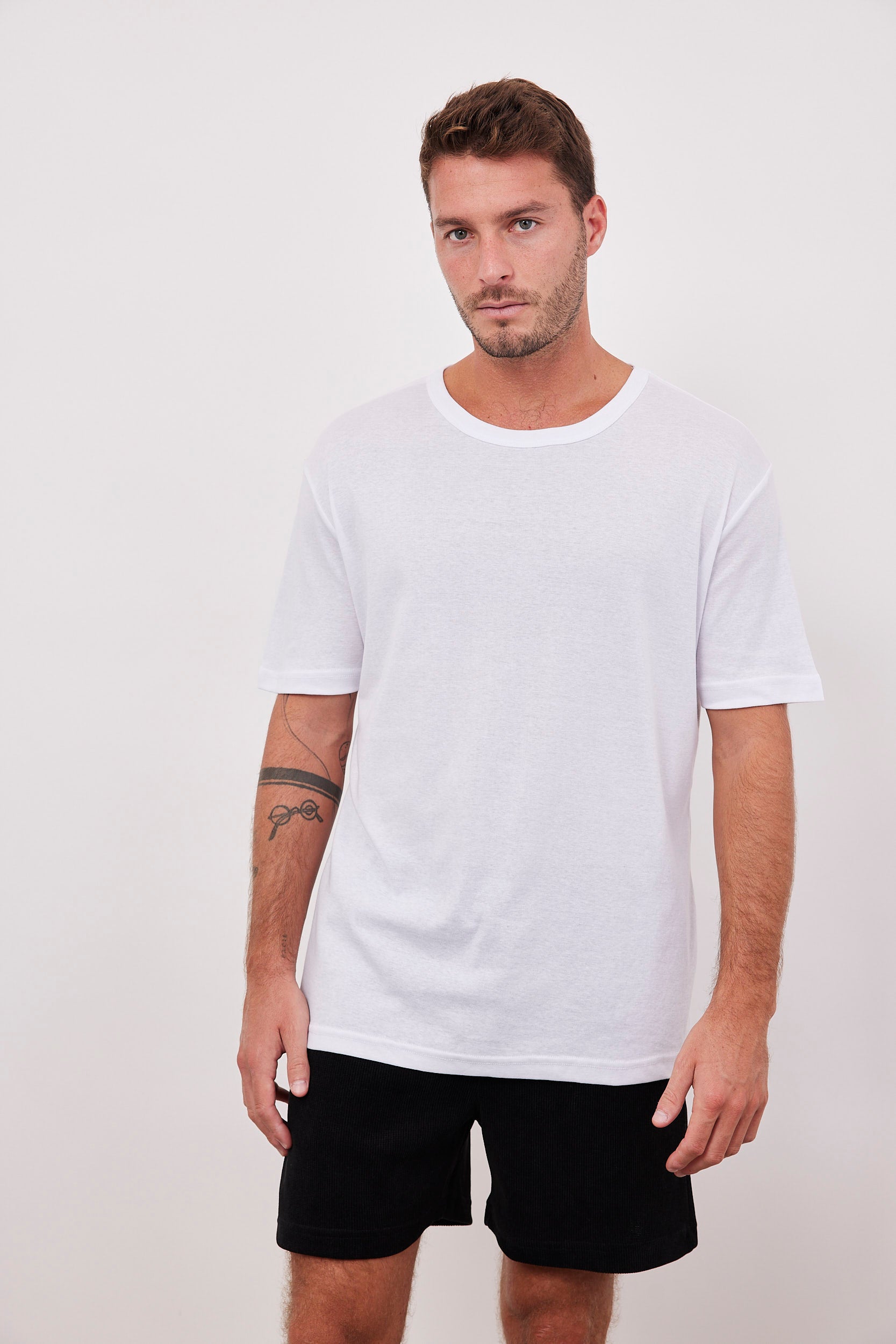 מכנסיים קצרים מבד קורדרוי