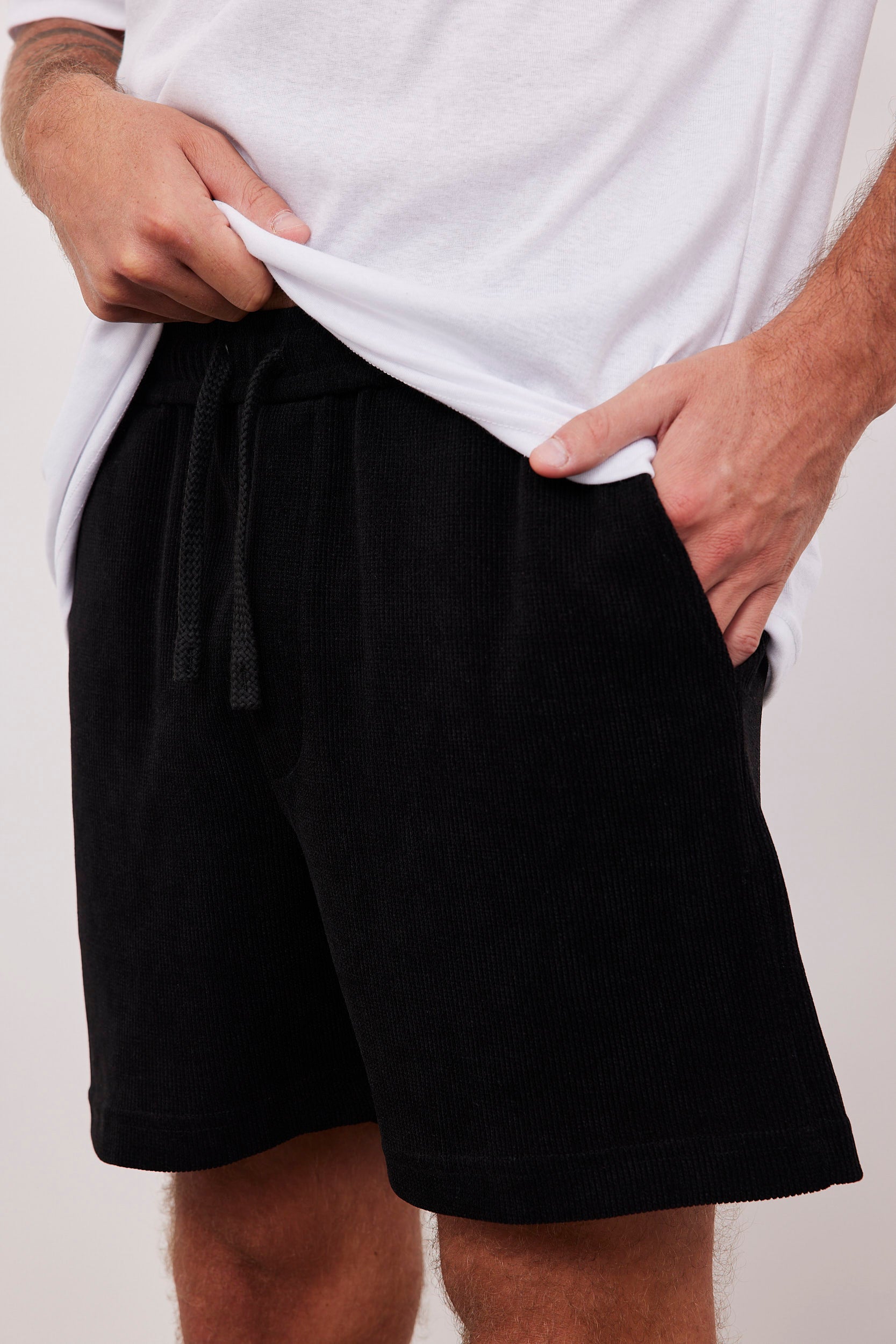 מכנסיים קצרים מבד קורדרוי