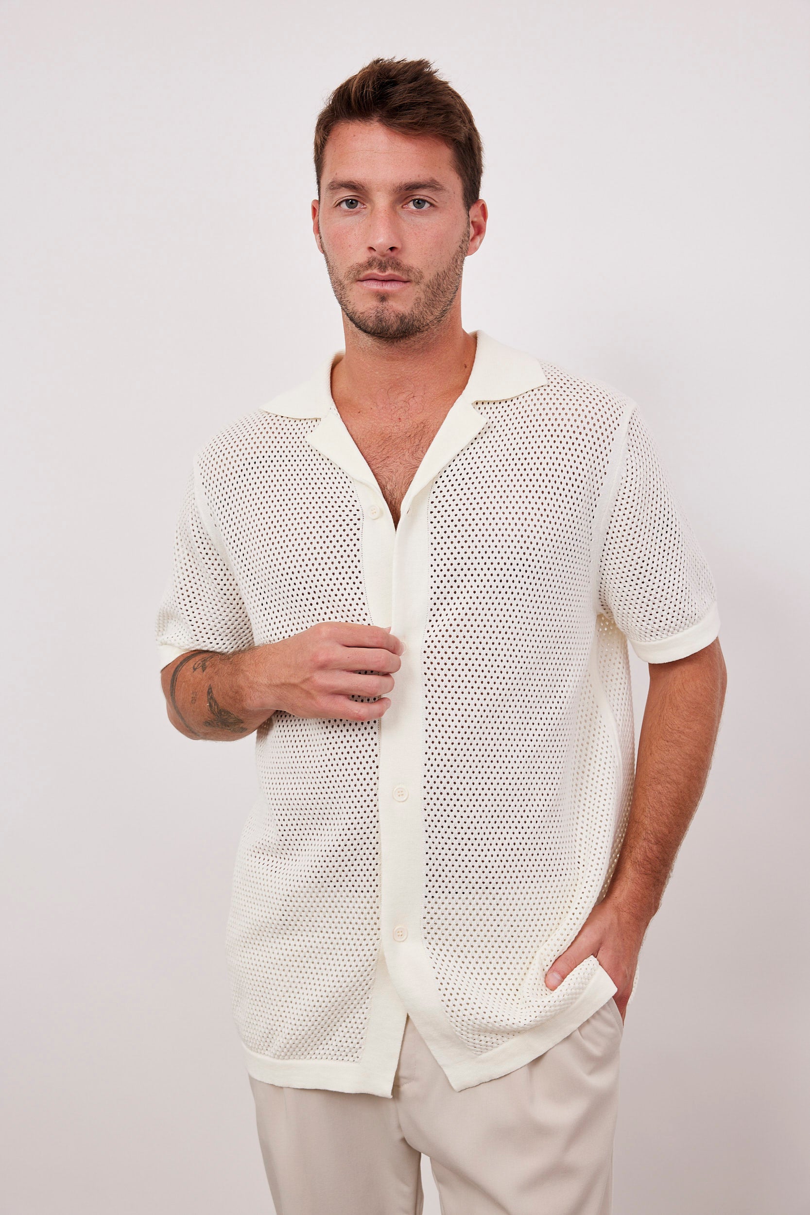 חולצת רשת מכופתרת