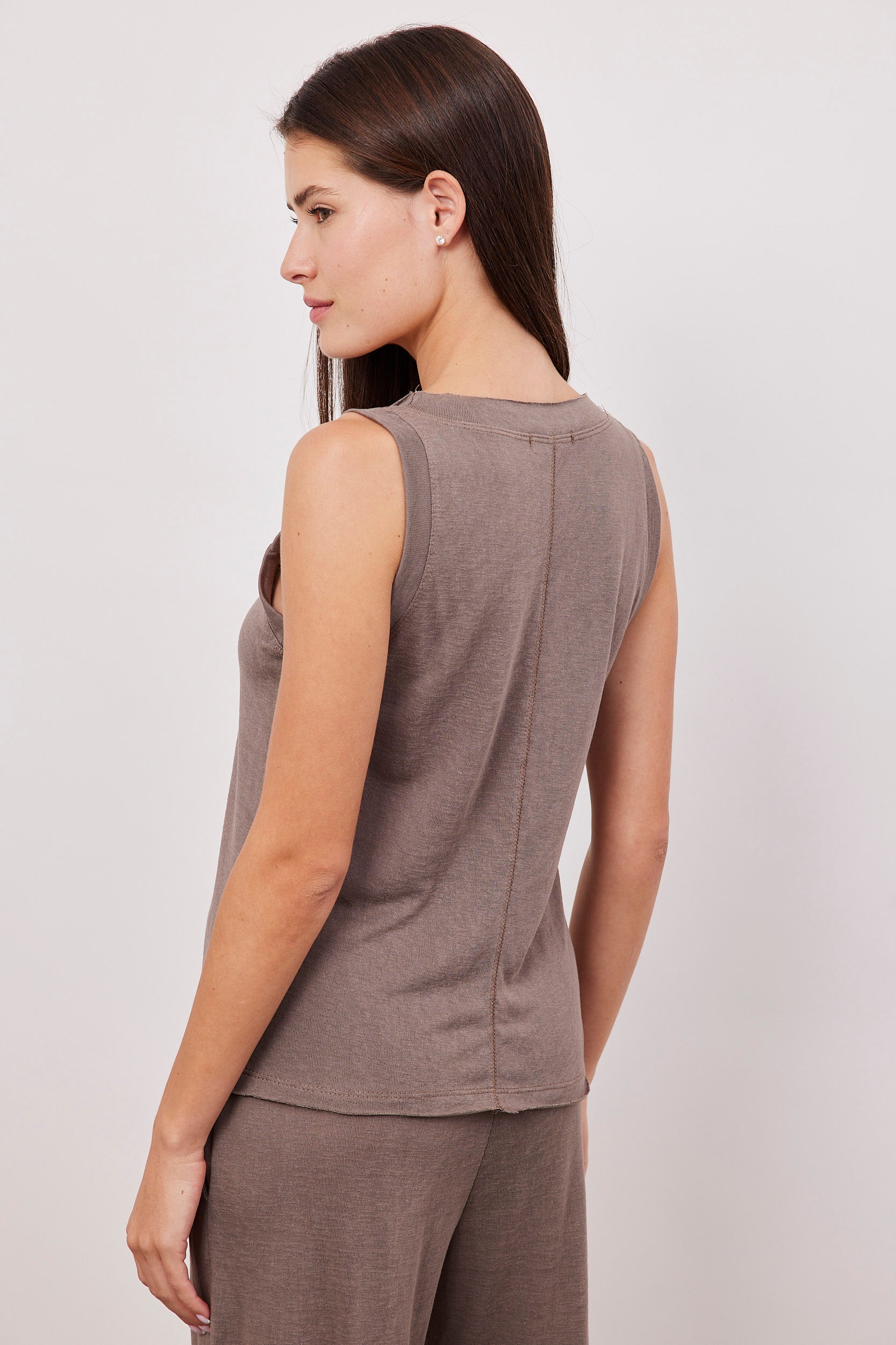 גופיית סלאב במראה פשתן