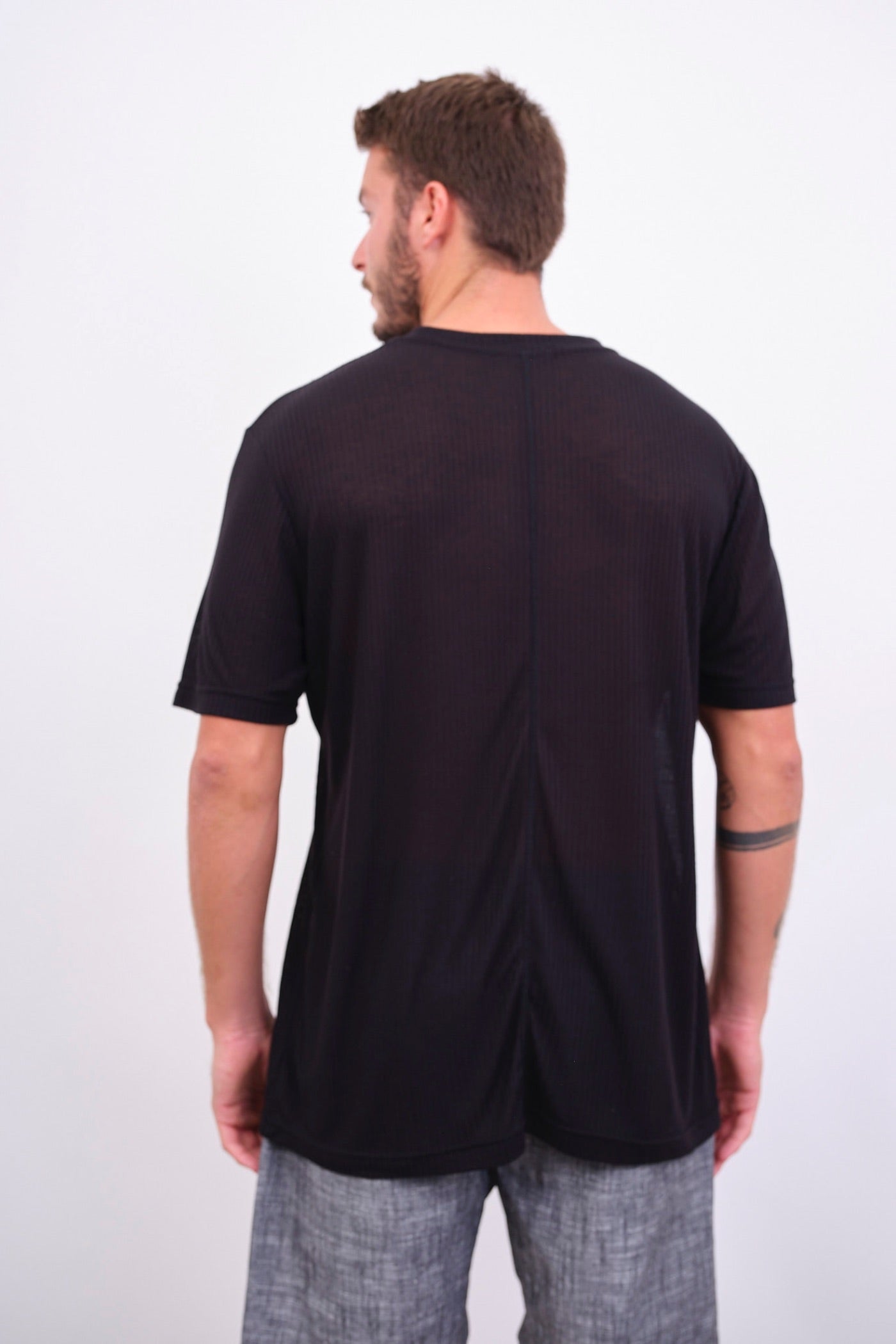 טי-שרט רכה בטקסטורת פסים - ITAY BRANDS