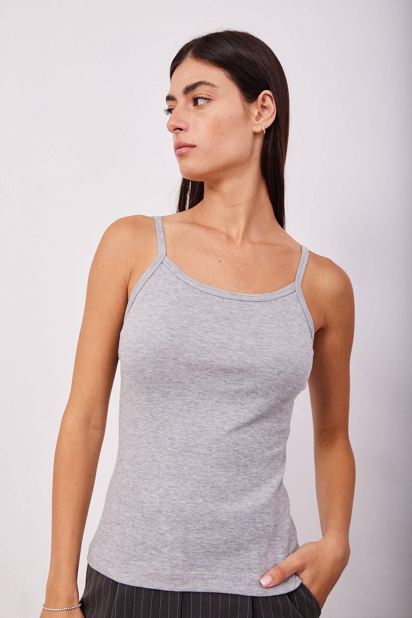 גופיית ספגטי גב חשוף - ITAY BRANDS