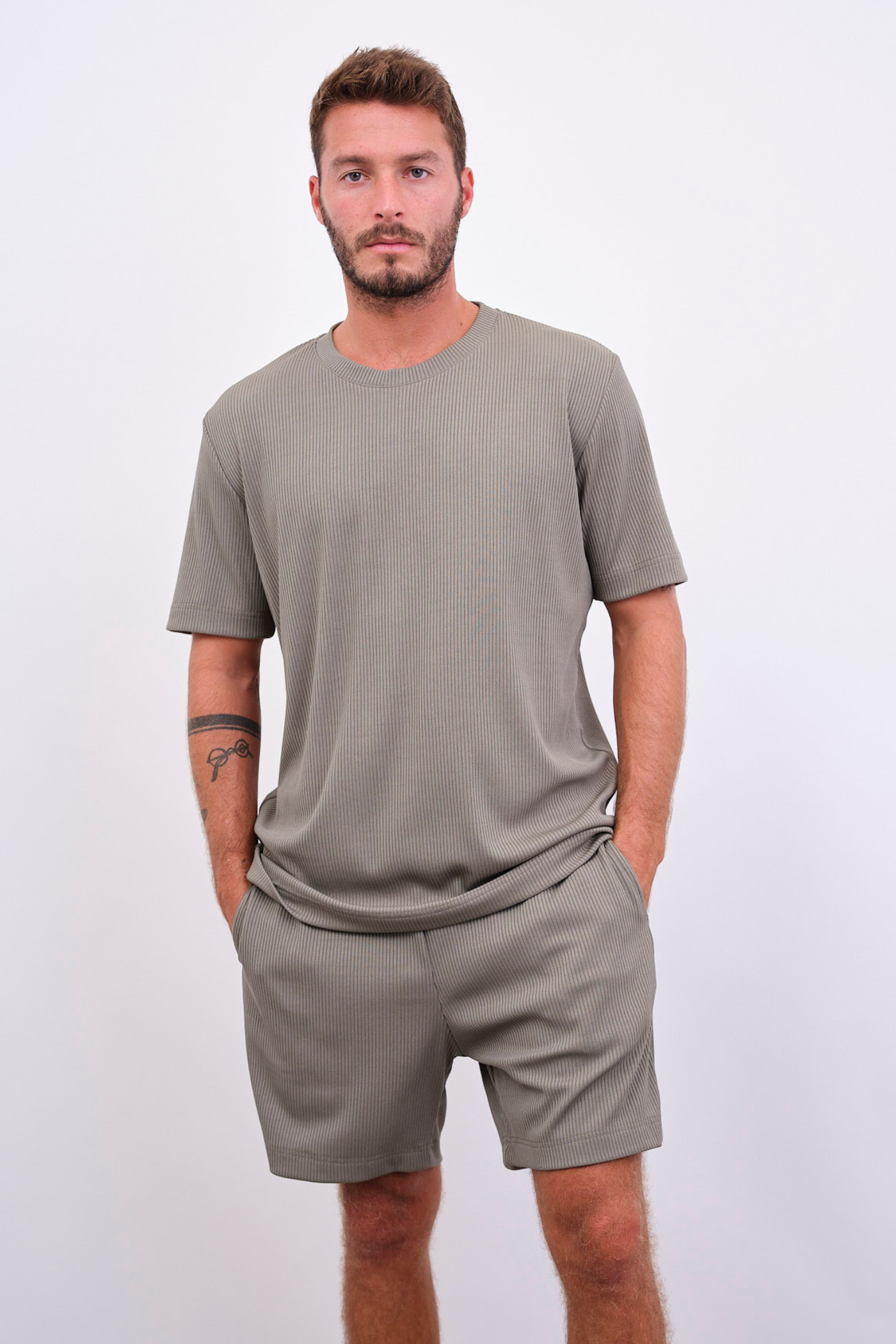 חליפה קצרה טקסטורת פסים - ITAY BRANDS