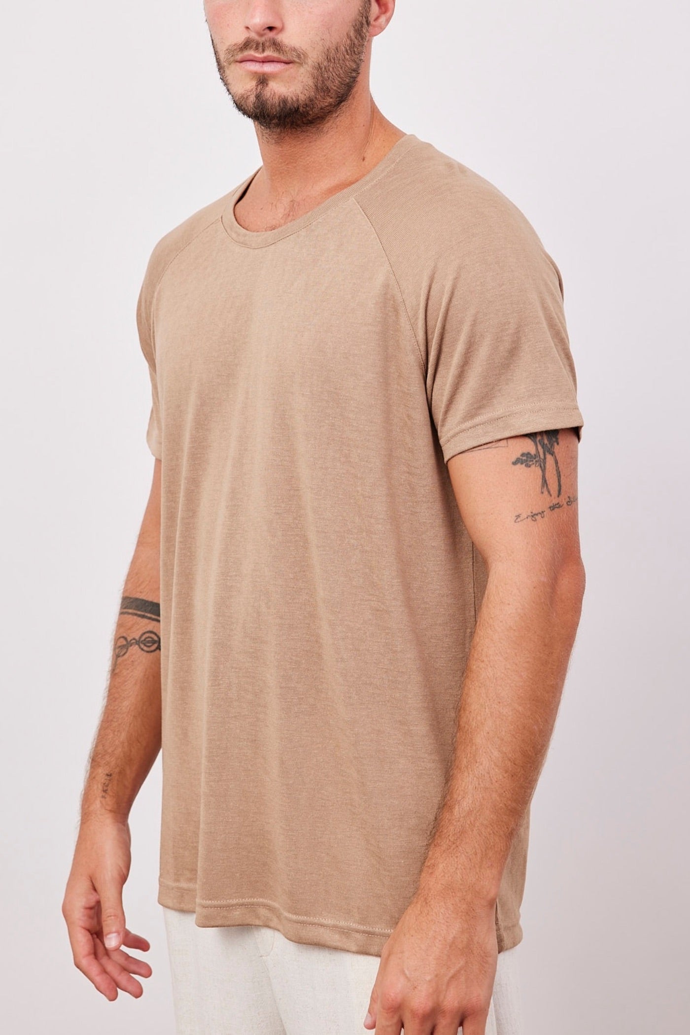 חולצות וג'קטים