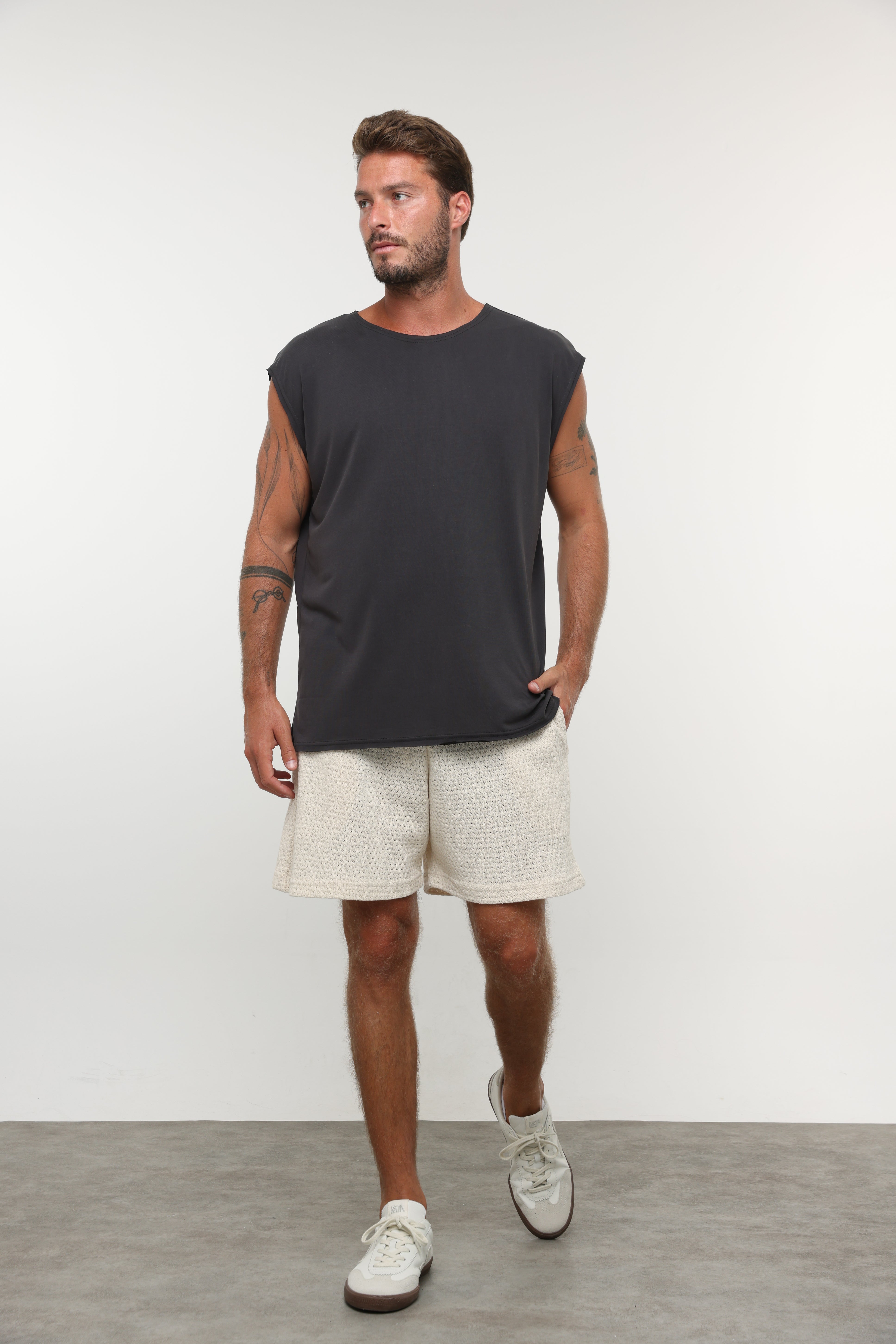 גופיית מודל
