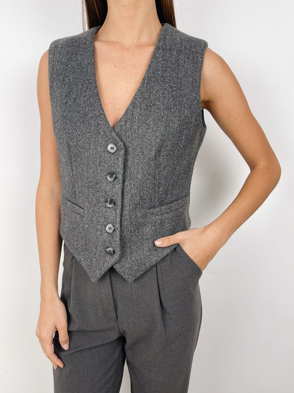 וסט דמוי צמר מחויט - ITAY BRANDS