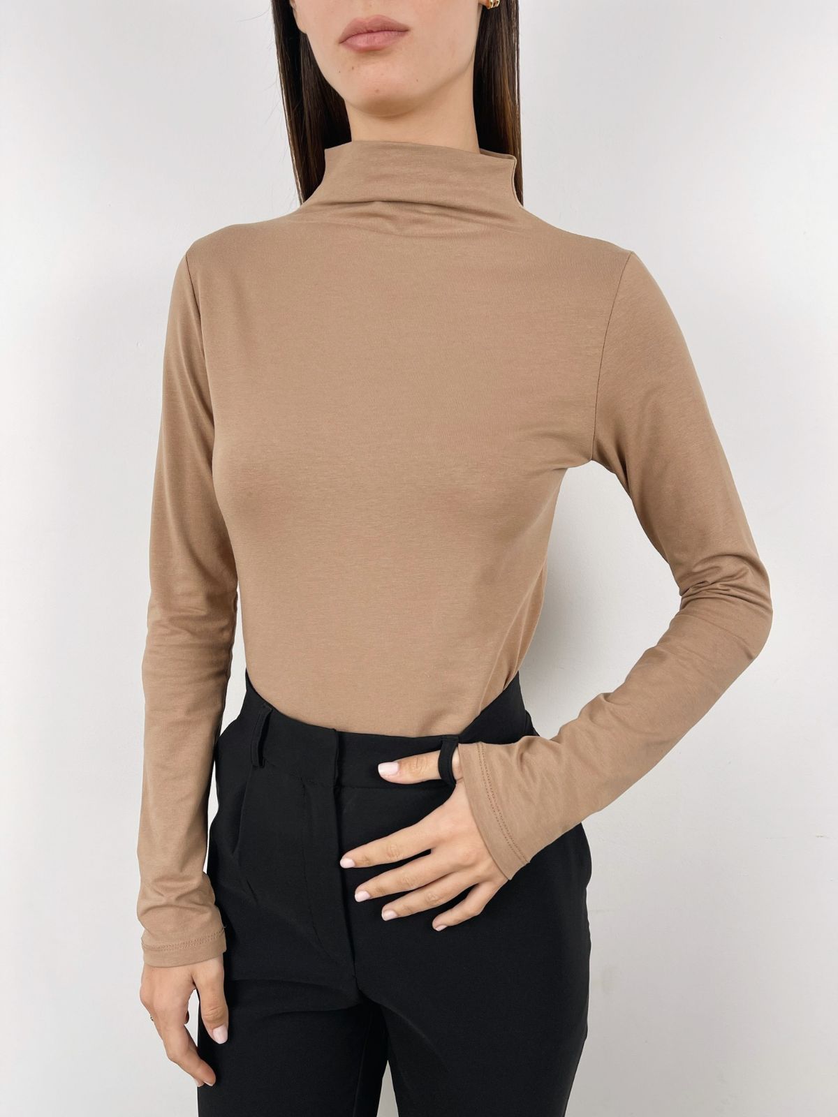 חולצת גולף גב חשוף - ITAY BRANDS