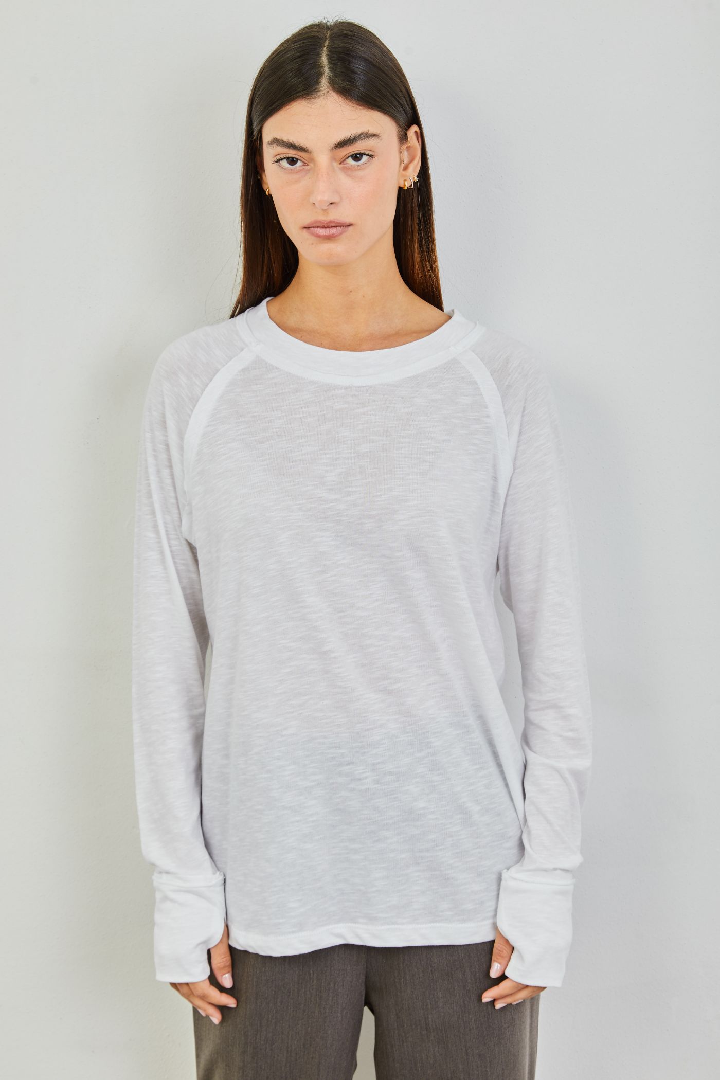 חולצת כפפה עם תיפורים בולטים - ITAY BRANDS