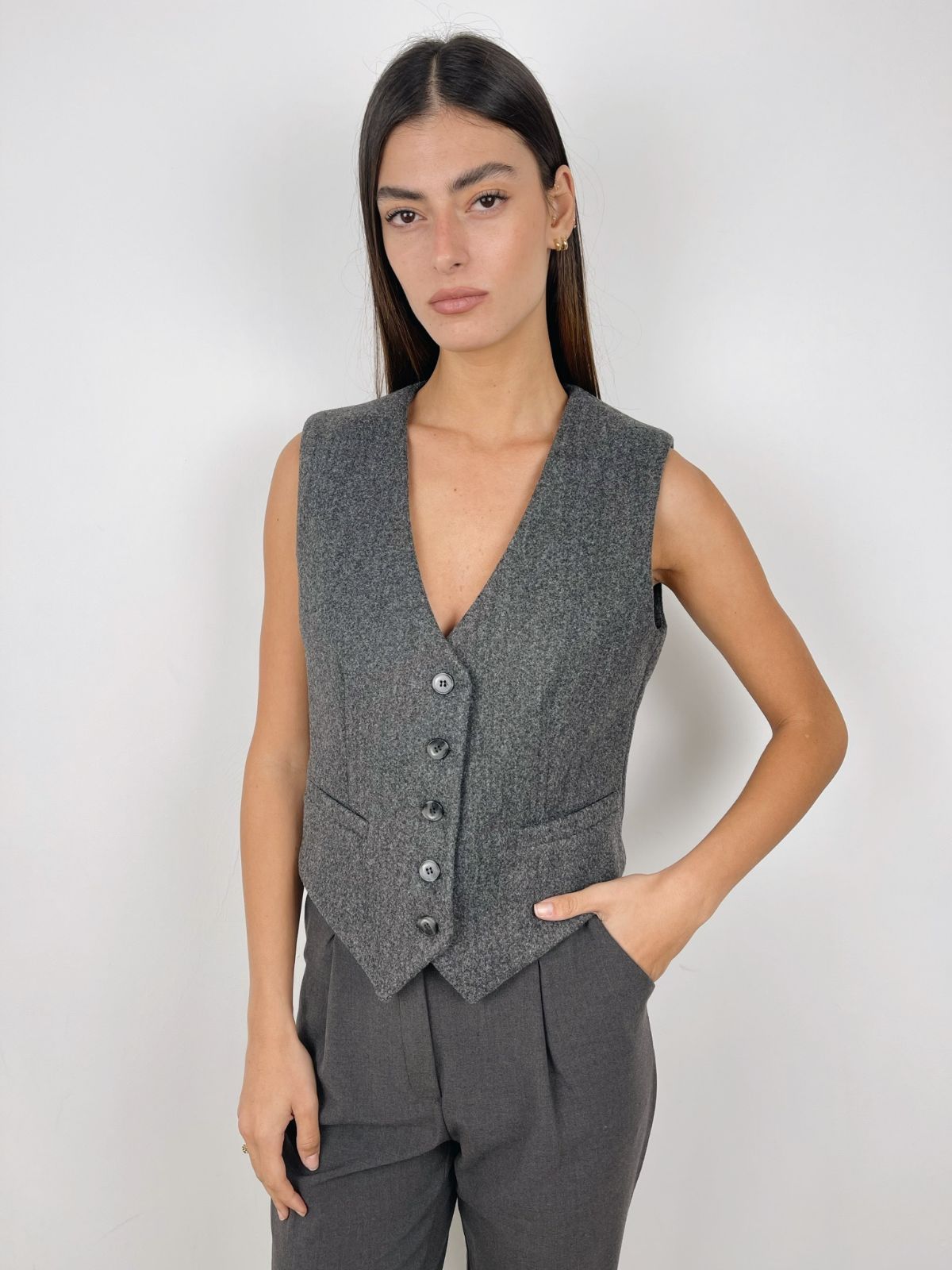 וסט דמוי צמר מחויט - ITAY BRANDS